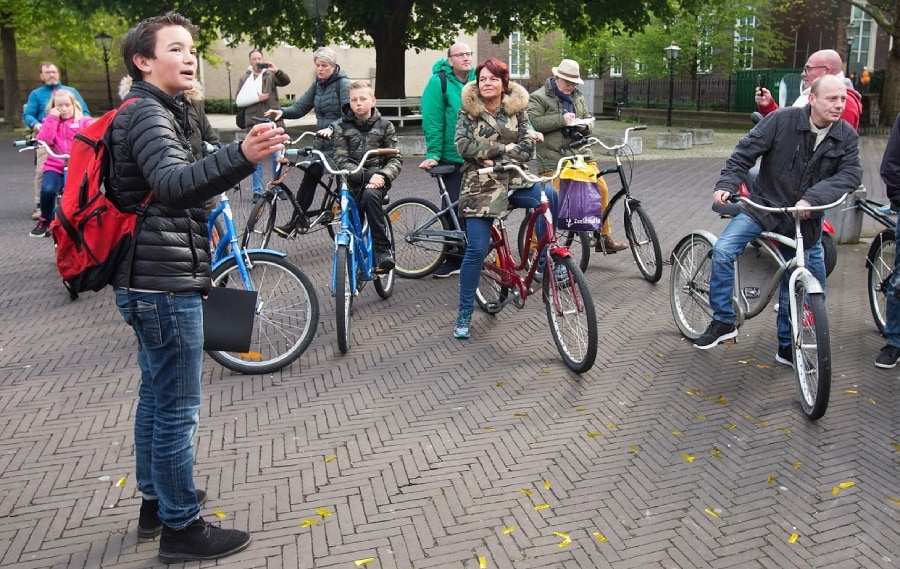 Brent Meelhuysen startte op 13-jarige leeftijd het fietstourbedrijf 'The Hague Bike Tours', een toeristische fietsroute door de stad. Foto: Frank Jansen