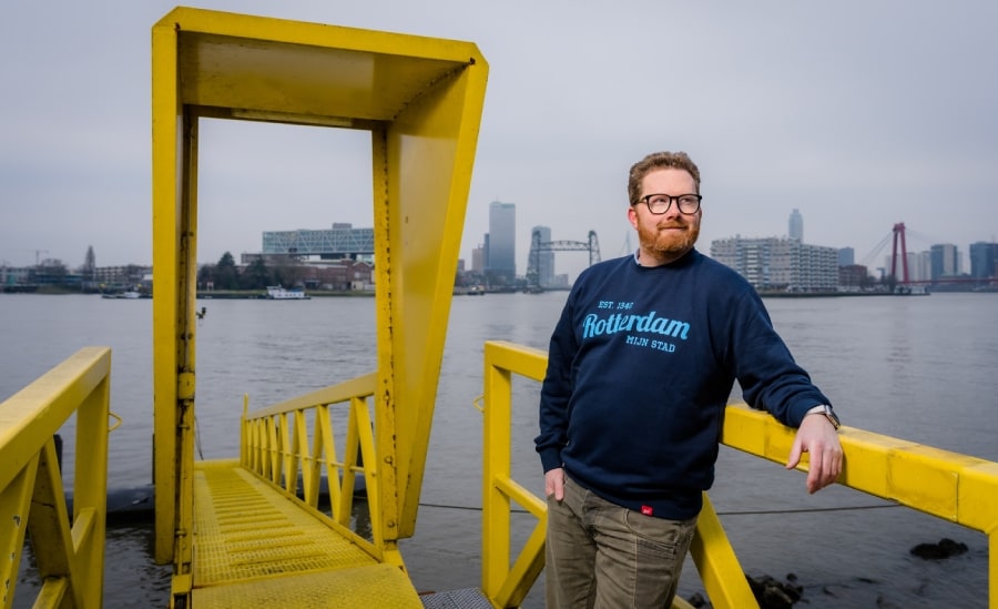 Portret van Wouter van Lieburg, een van de initiatiefnemers van Gers! Magazine en eigenaar van Het Rotterdams Warenhuis. Foto: Marco De Swart