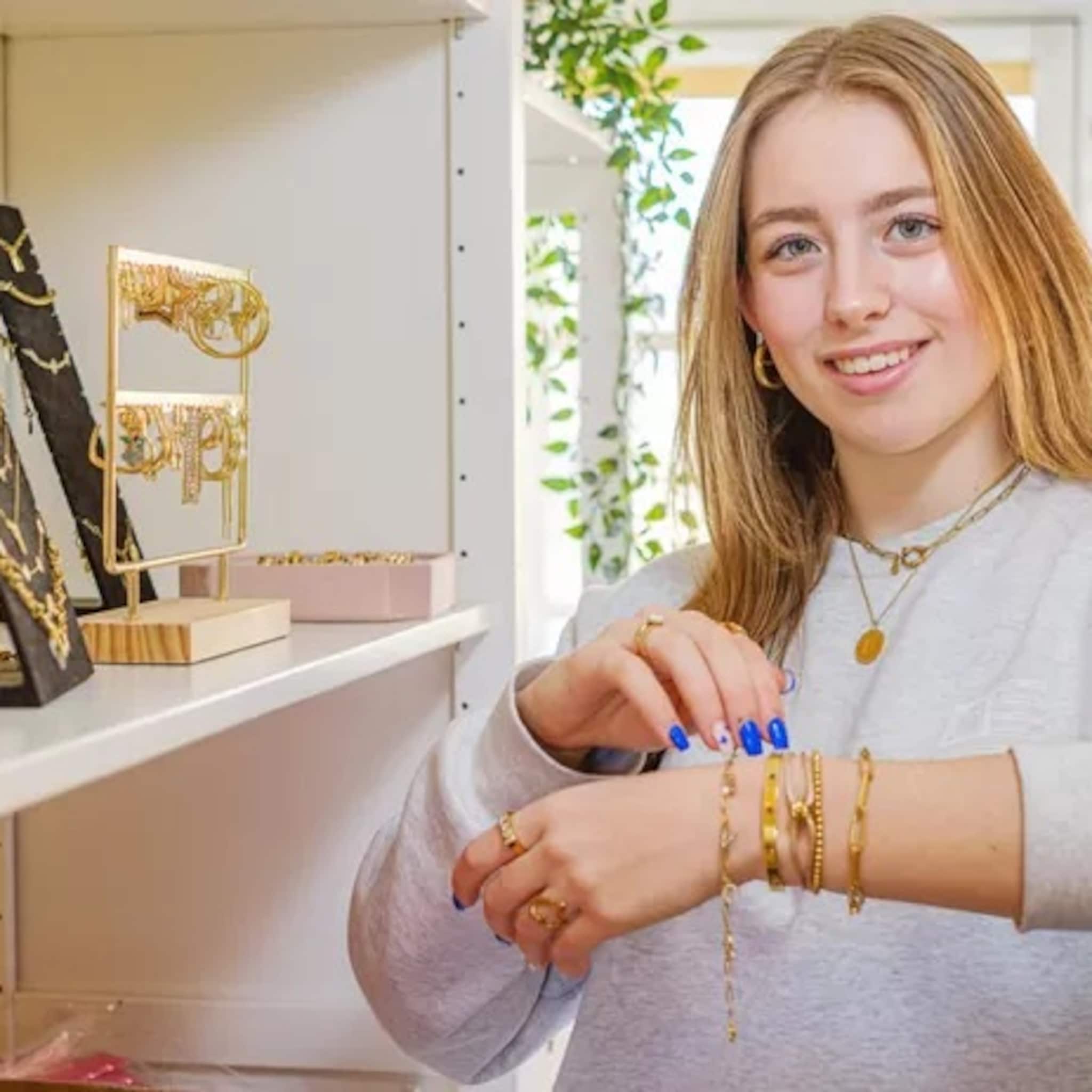 lente 16 scoort met eigen webshop lentethelabel heb er al een vanmoof fiets van kunnen kopen
