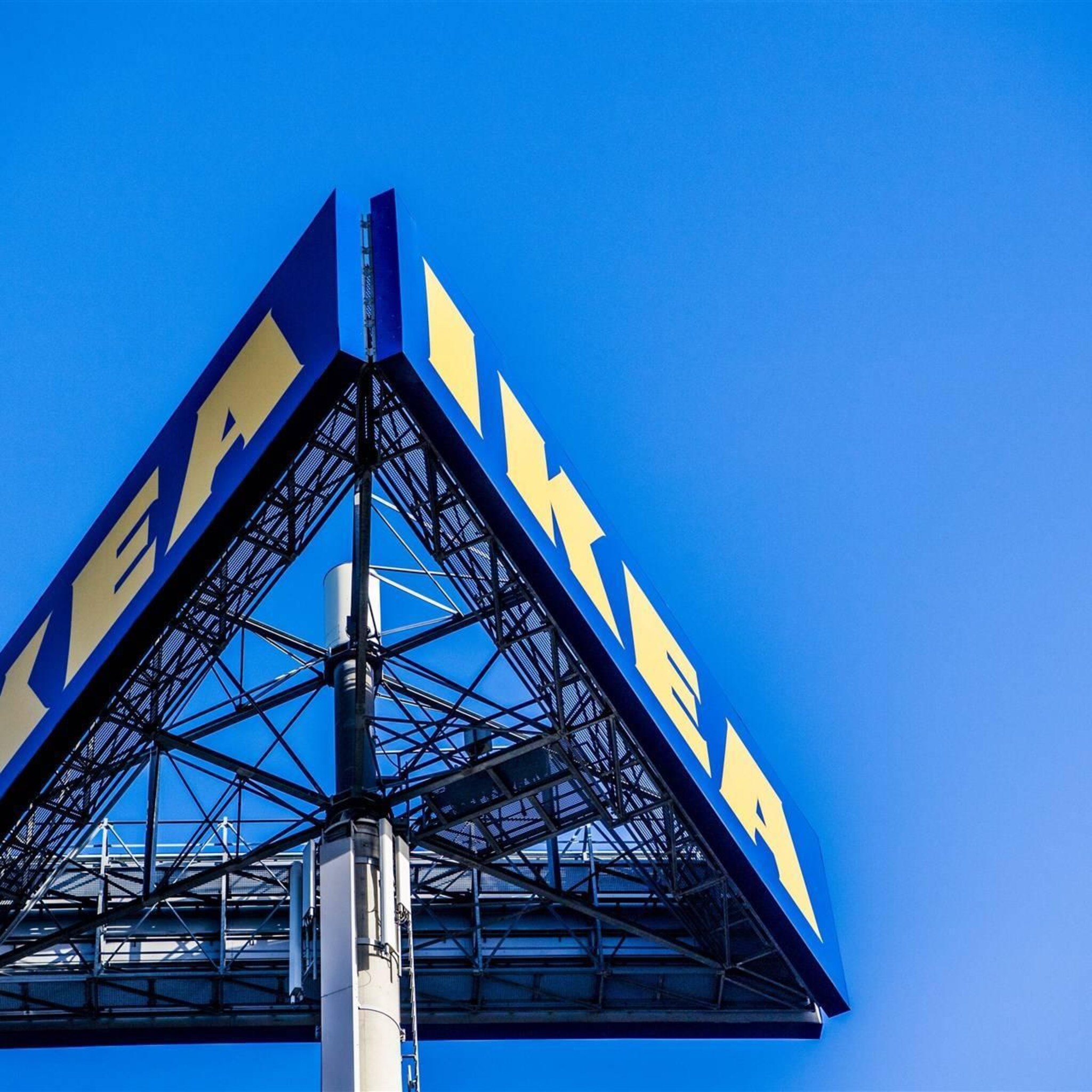 straf franse ex directeur ikea over spionageschandaal verlaagd