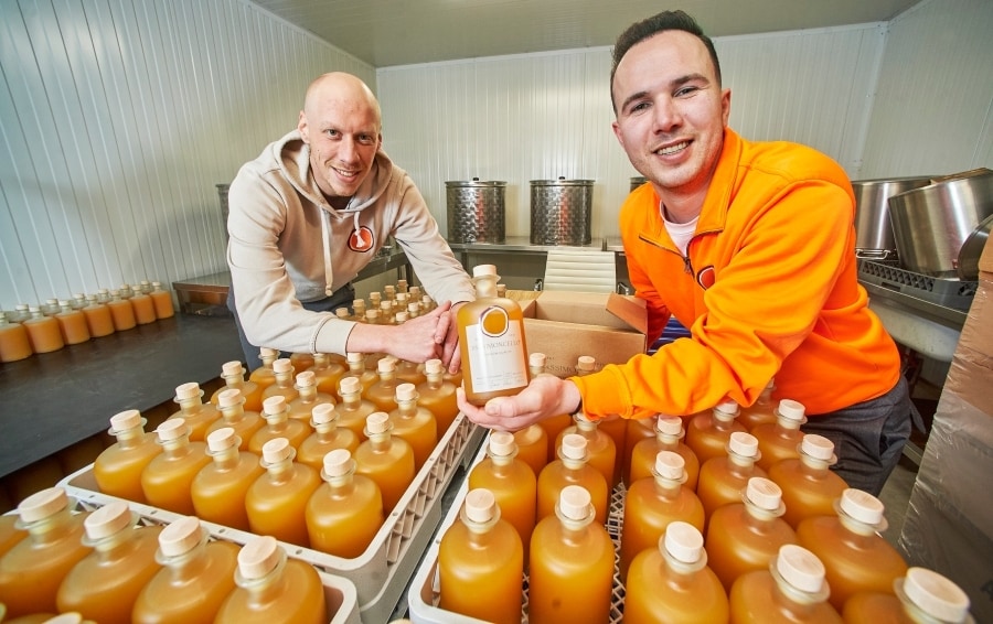 Simon de Ruiter (links) en Harm van den Hurk. Foto: VanAssendelft.