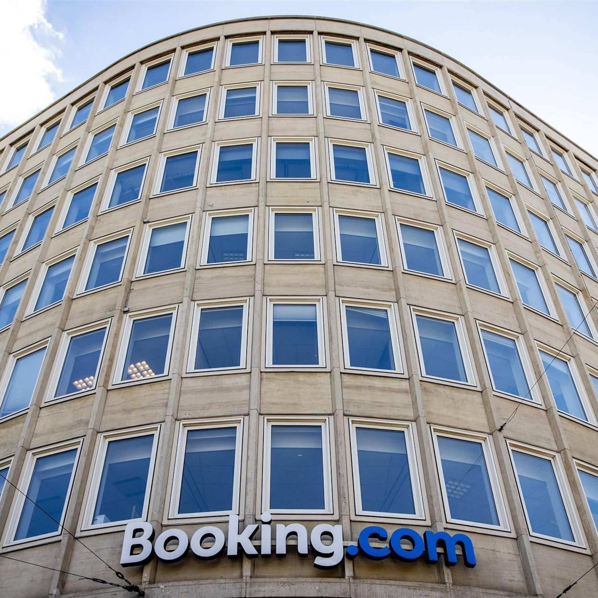 booking com treft miljoenenschikking met franse belastingdienst