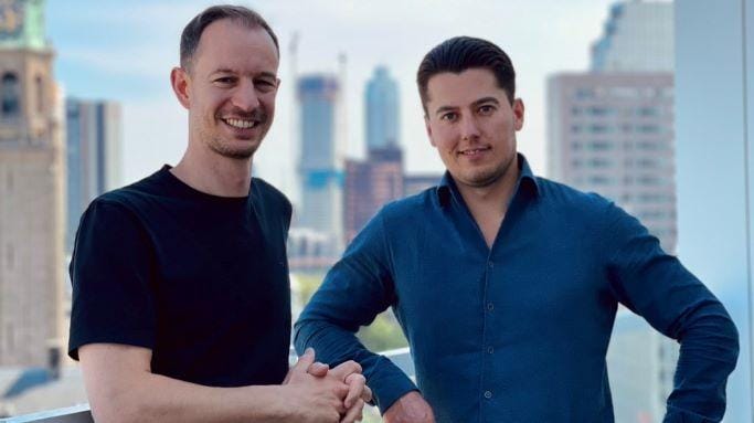Dwello's Martijn Dijkstra (rechts) en Daniel Vinig hebben de missie om de ondoorzichtige markt van woningbeleggen open te breken. Foto: Dwello