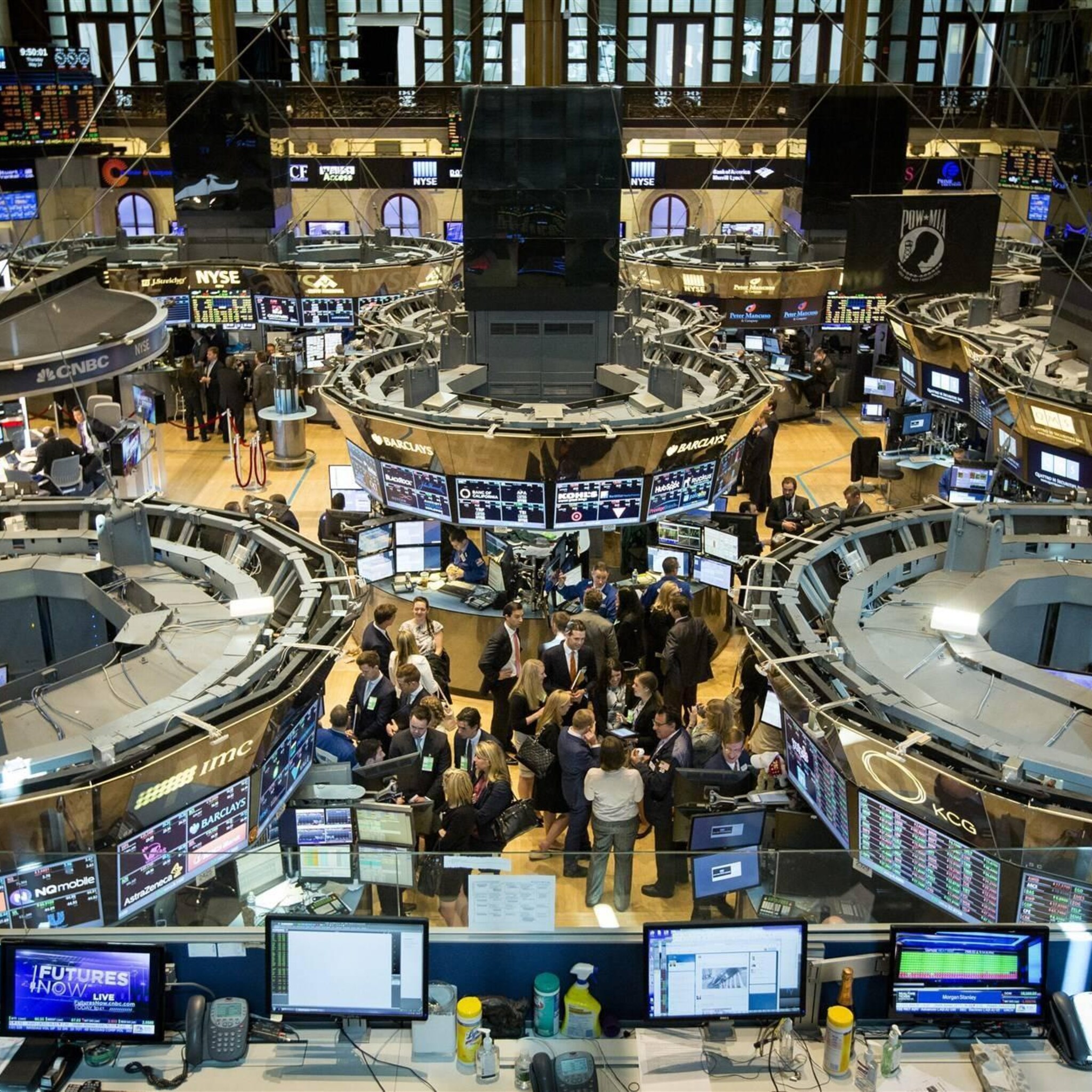 microsoft stijgt op wall street na berichten over ontslagen