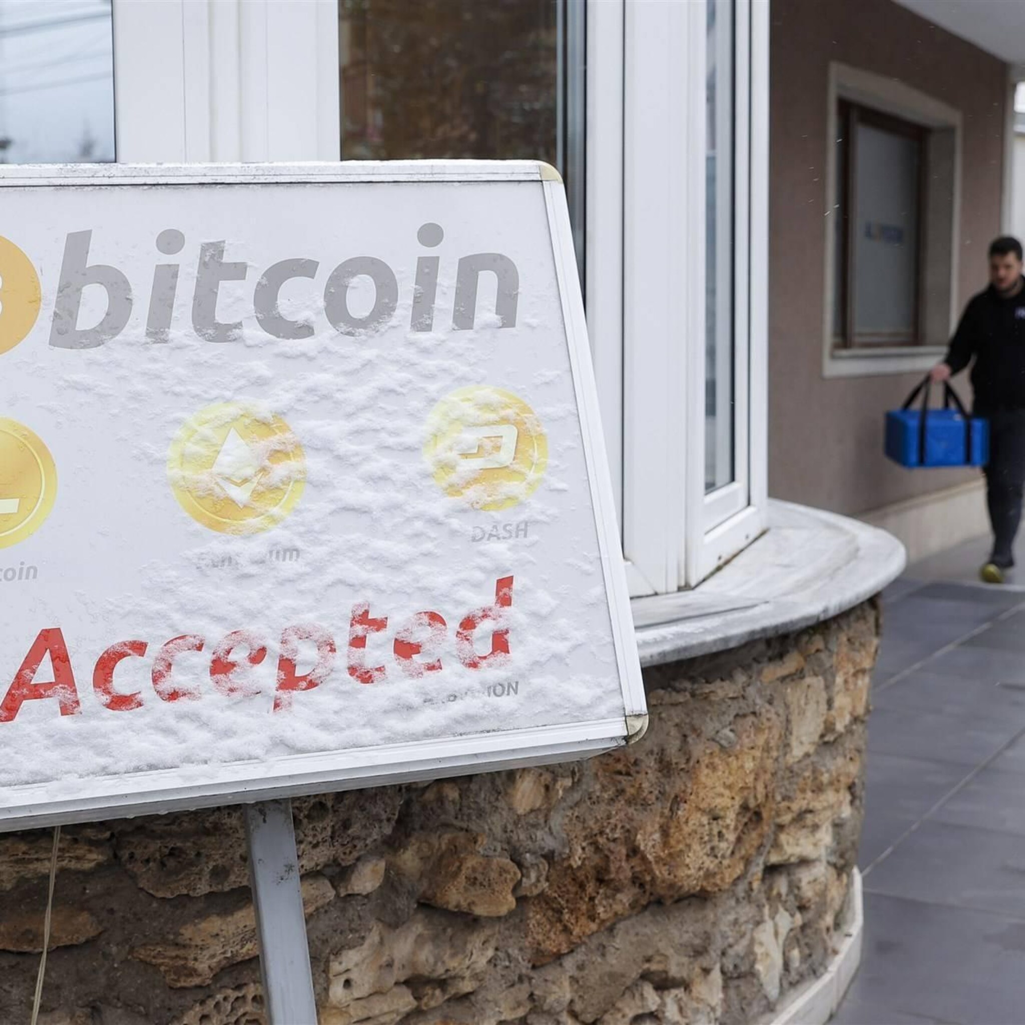 prijs bitcoin stijgt tot boven de 21 000 dollar