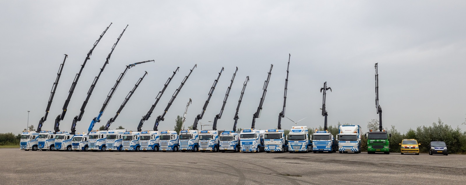 Het wagenpark van Bremer Transport. Foto: Binne-Louw Katsma.