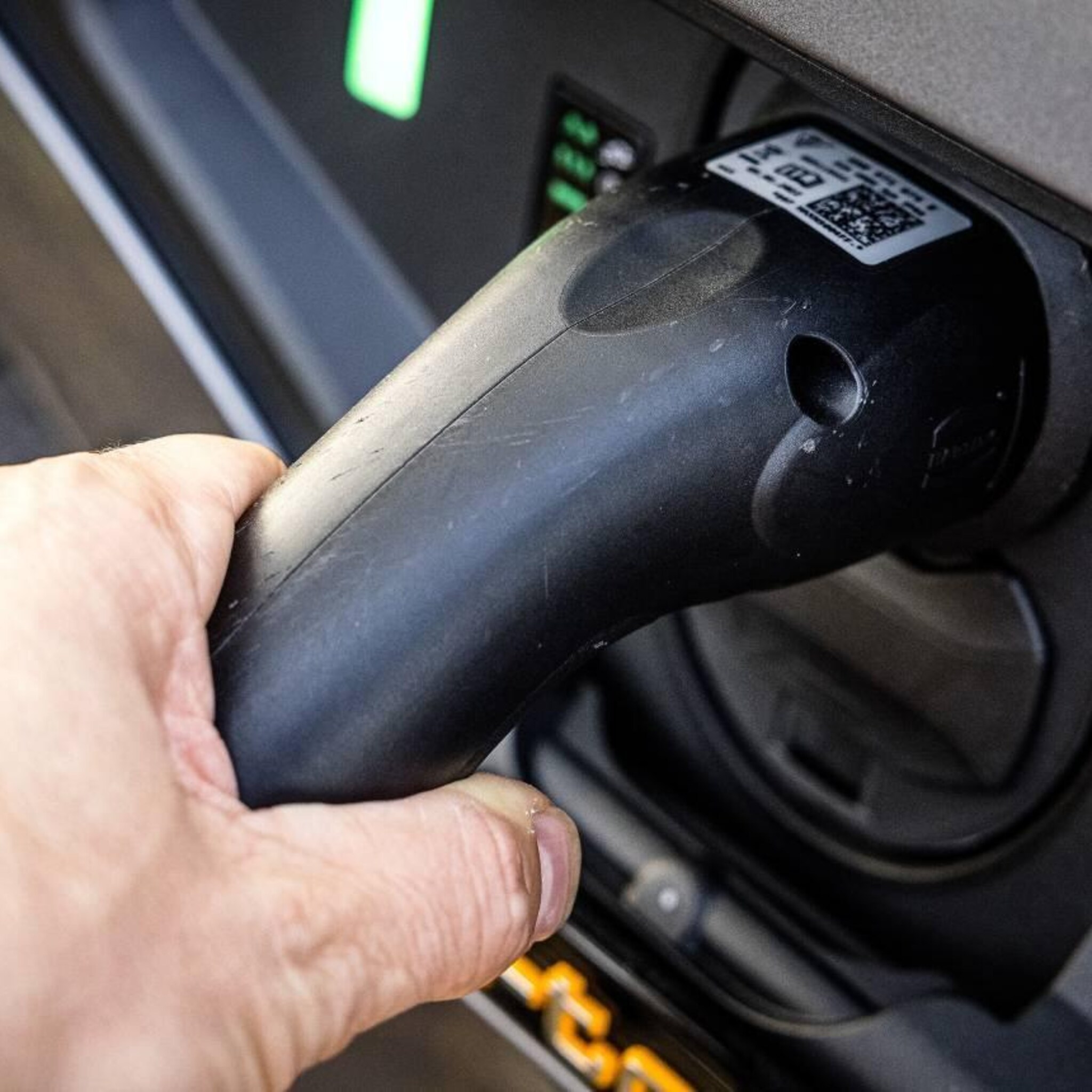 fastned bouwt laadstation met elektrisch materieel