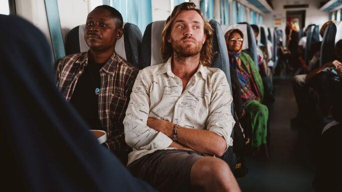 Reisondernemer Charles Witlox in 2020 tijdens zijn werkzaamheden in Afrika.