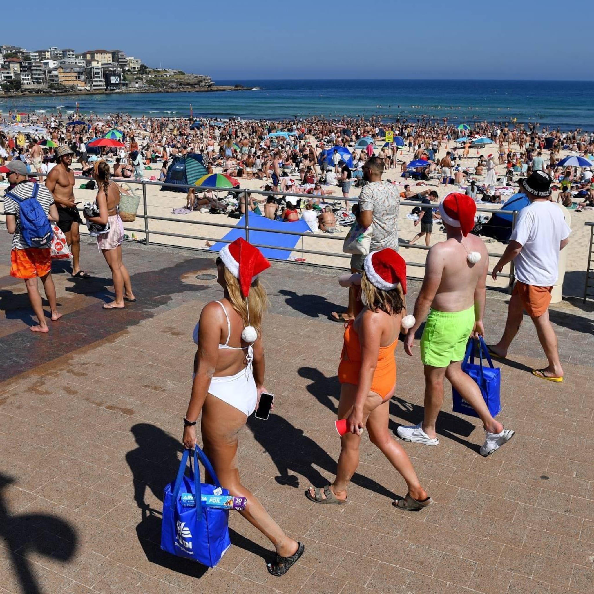 australiers spenderen recordbedrag voor feestdagen