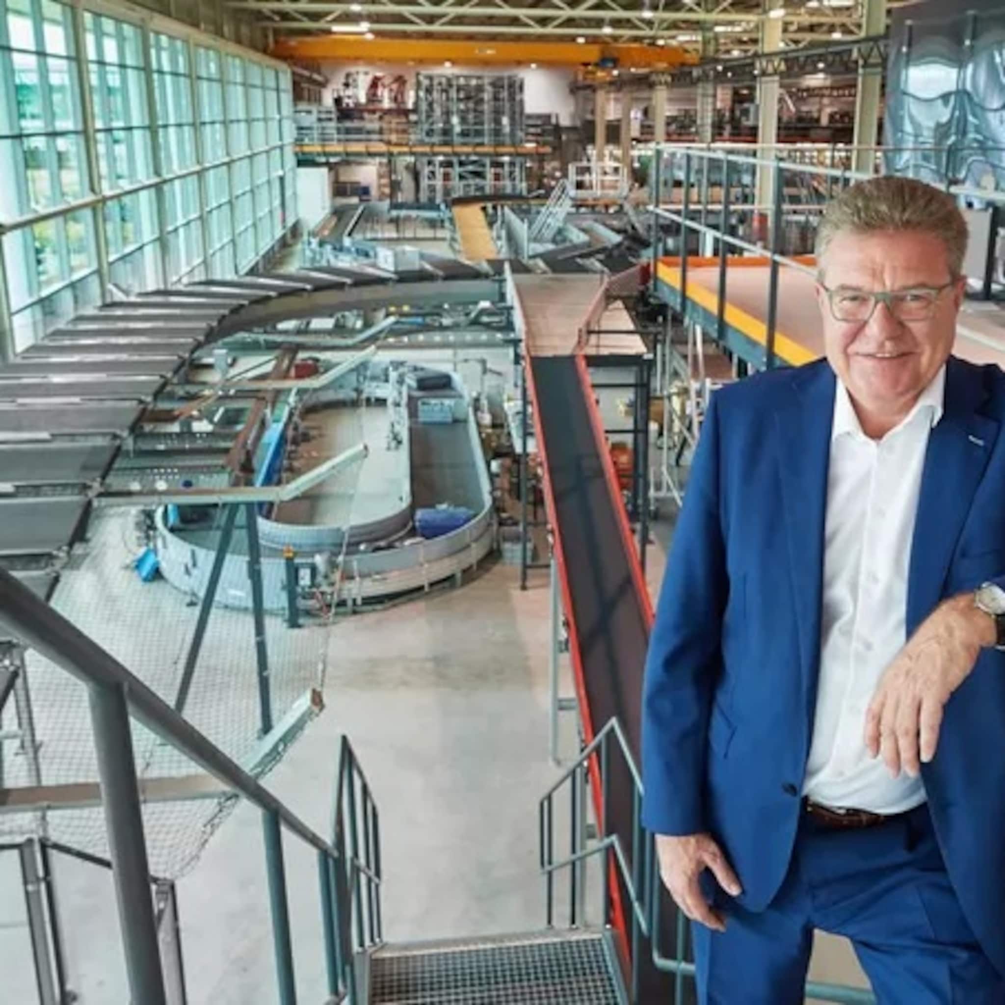 herman molenaar van topman bij prachtbedrijf vanderlande naar vechter voor leefbare planeet
