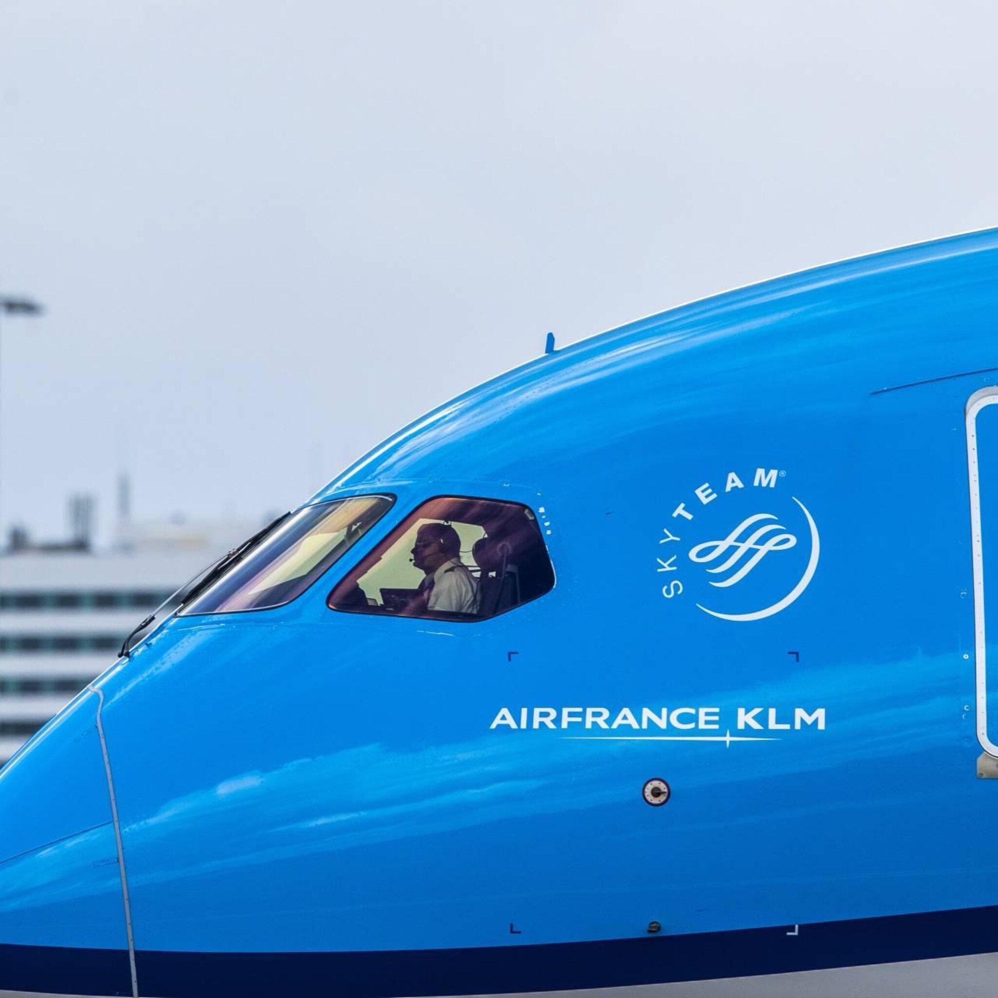 air france klm stijgt op damrak na heropening grenzen china