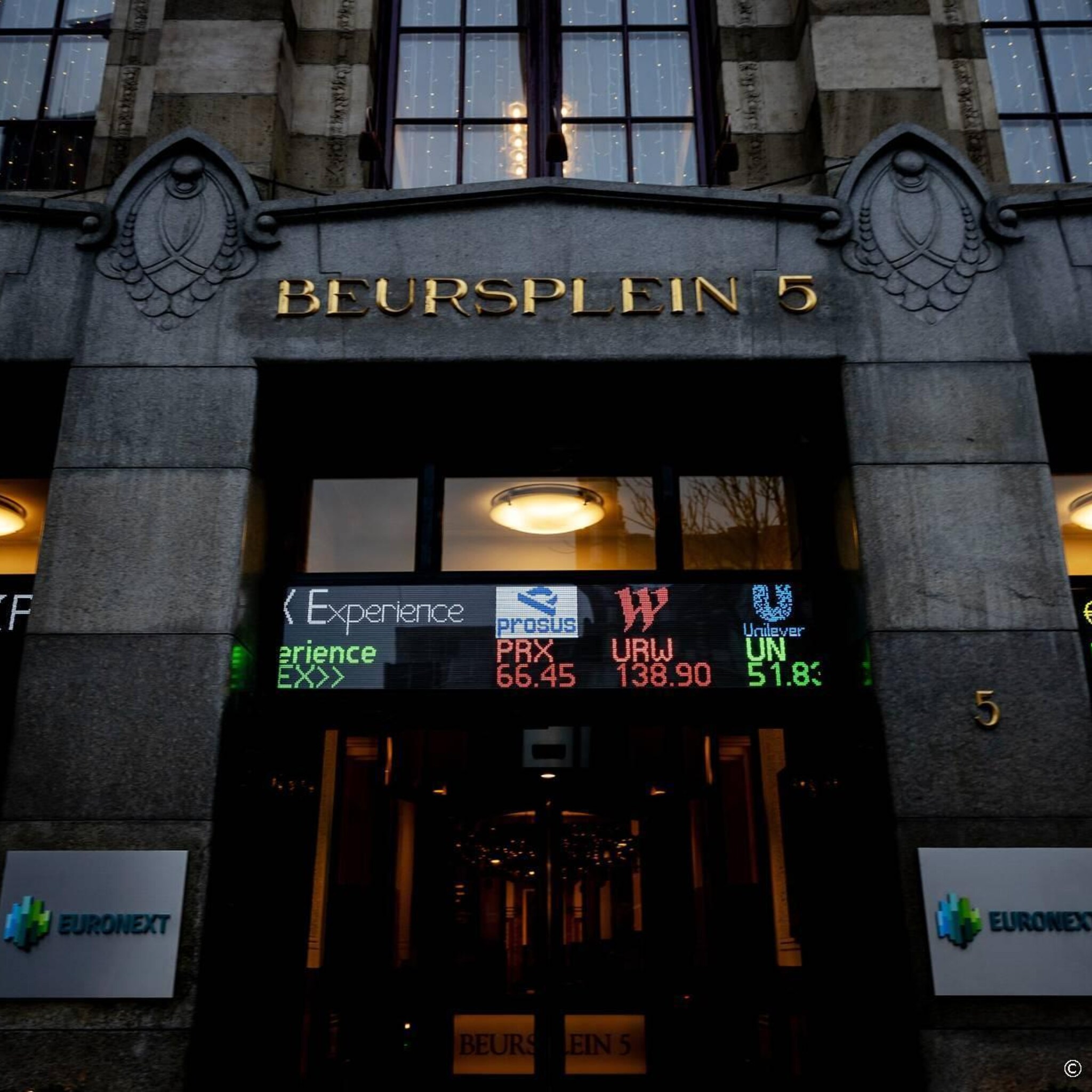 techinvesteerder prosus aan kop in licht hogere aex