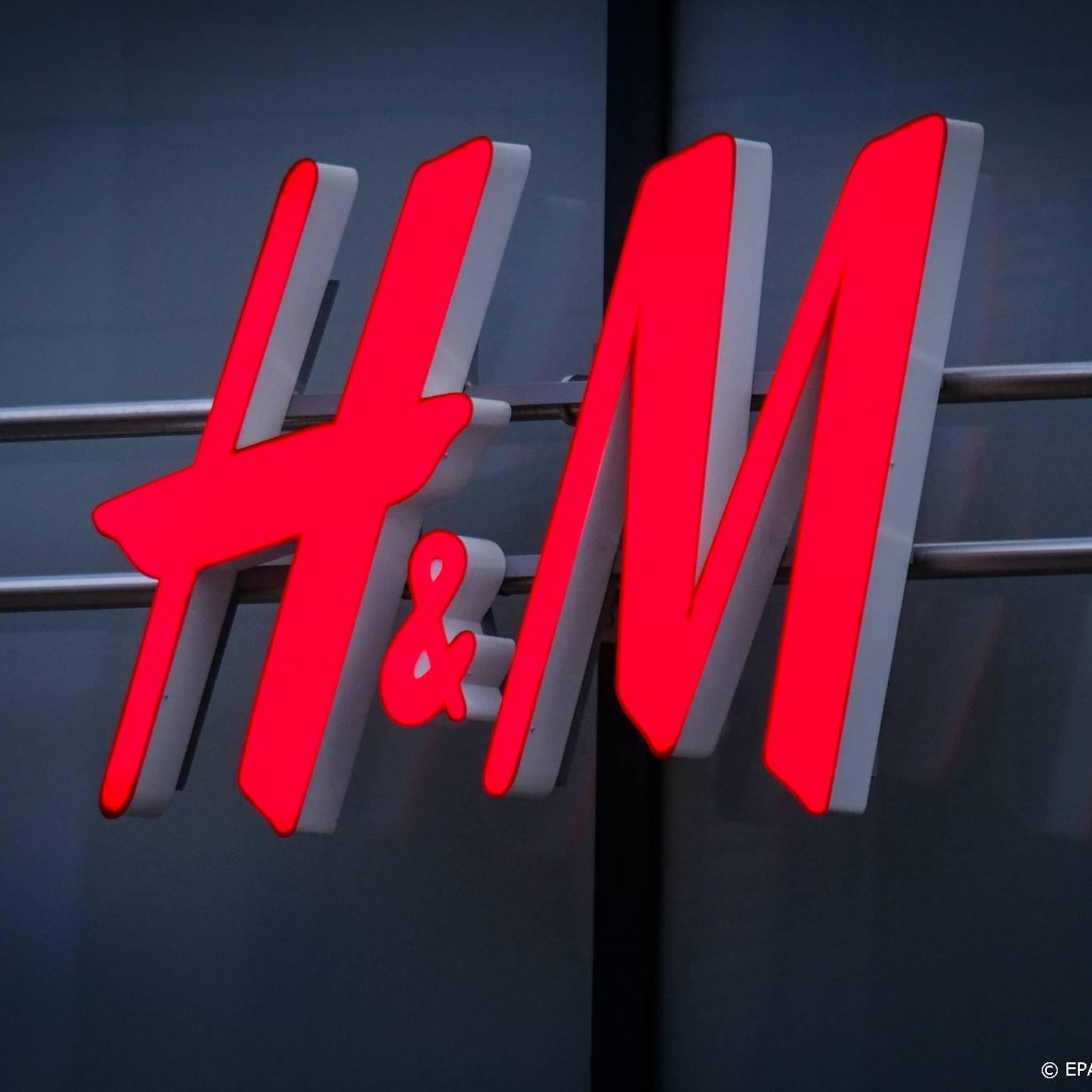 h en m haalt justin bieber collectie uit de schappen na ophef