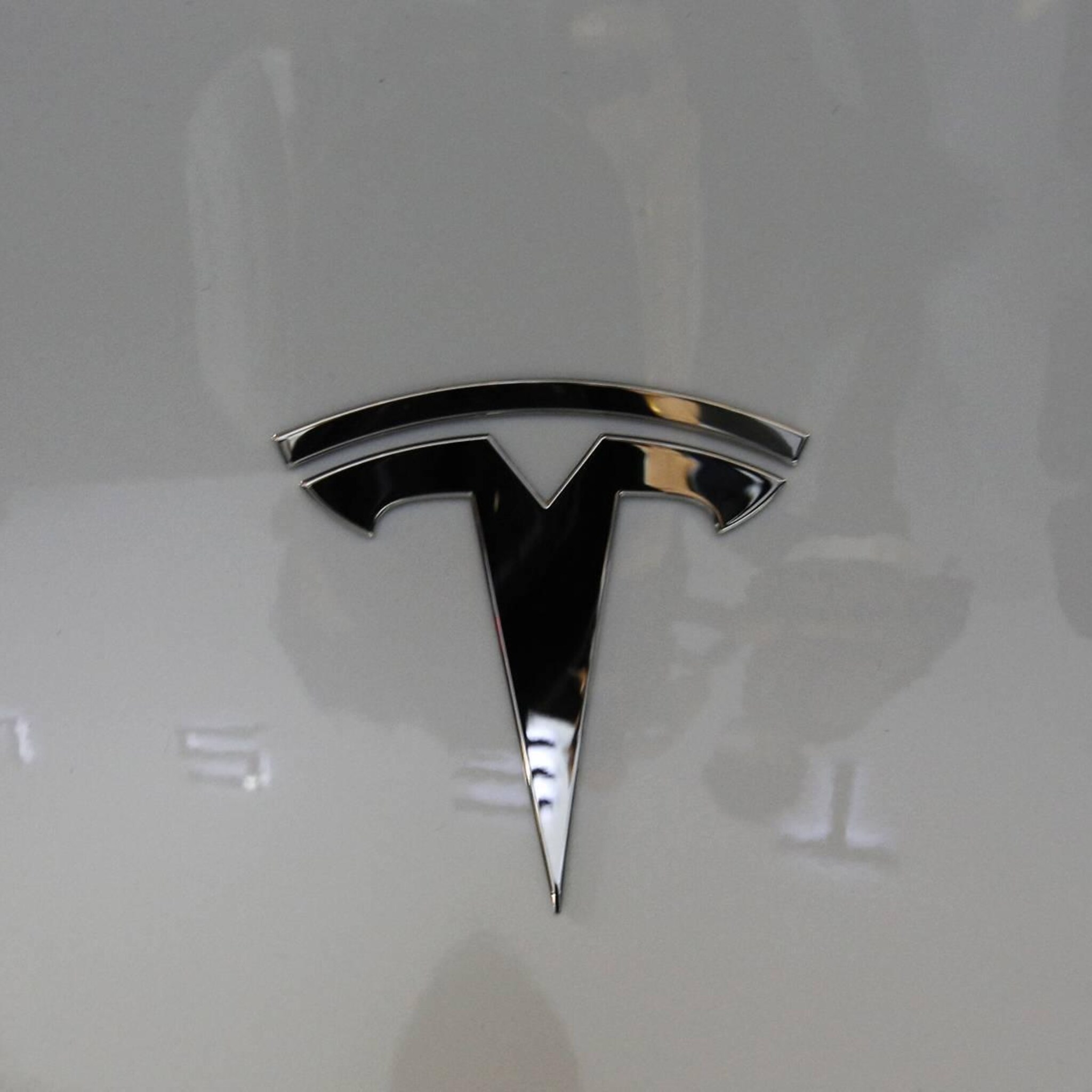 tesla stijgt op wall street door hoop vertrek musk bij twitter