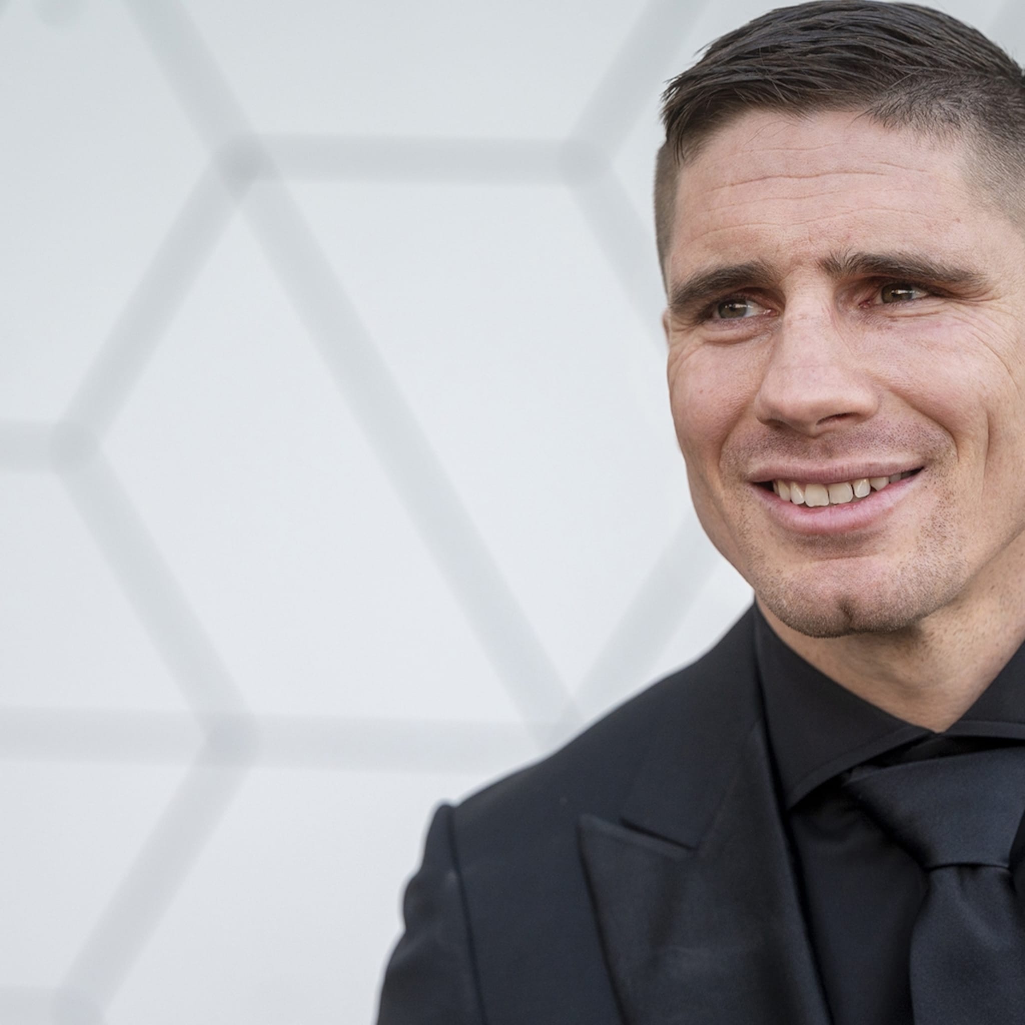 rico verhoeven brengt eigen voedingssupplement op de markt met ricoded