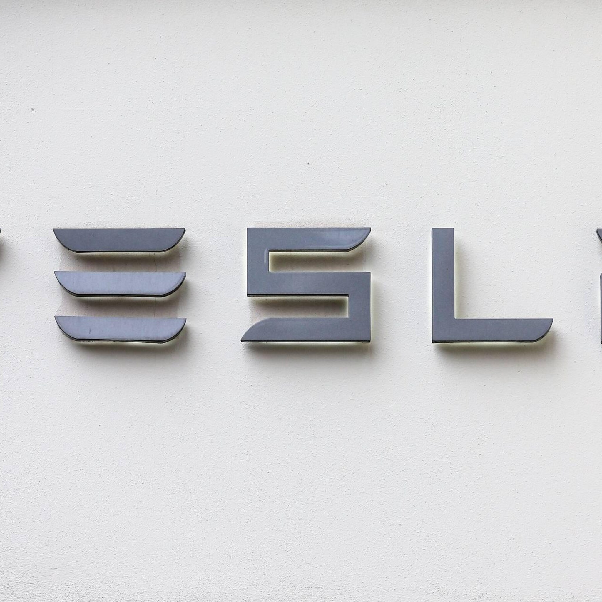 tesla geeft extra korting in china om verkopen aan te jagen