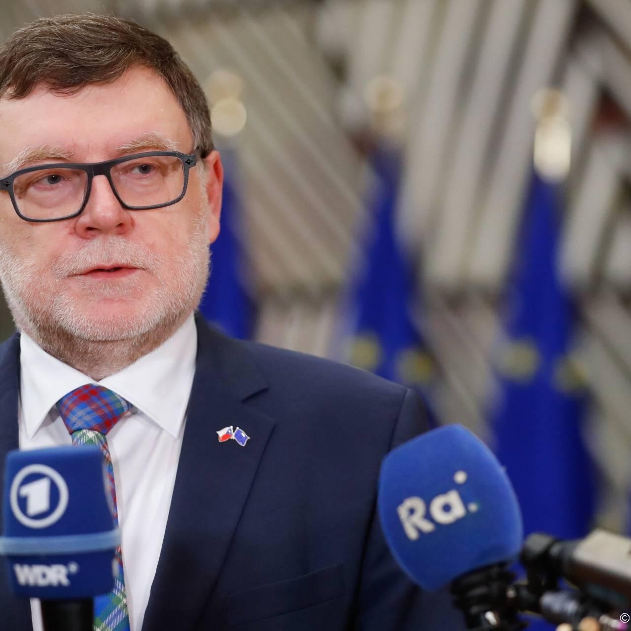 eu ministers van financien ruzieen over geld voor hongarije