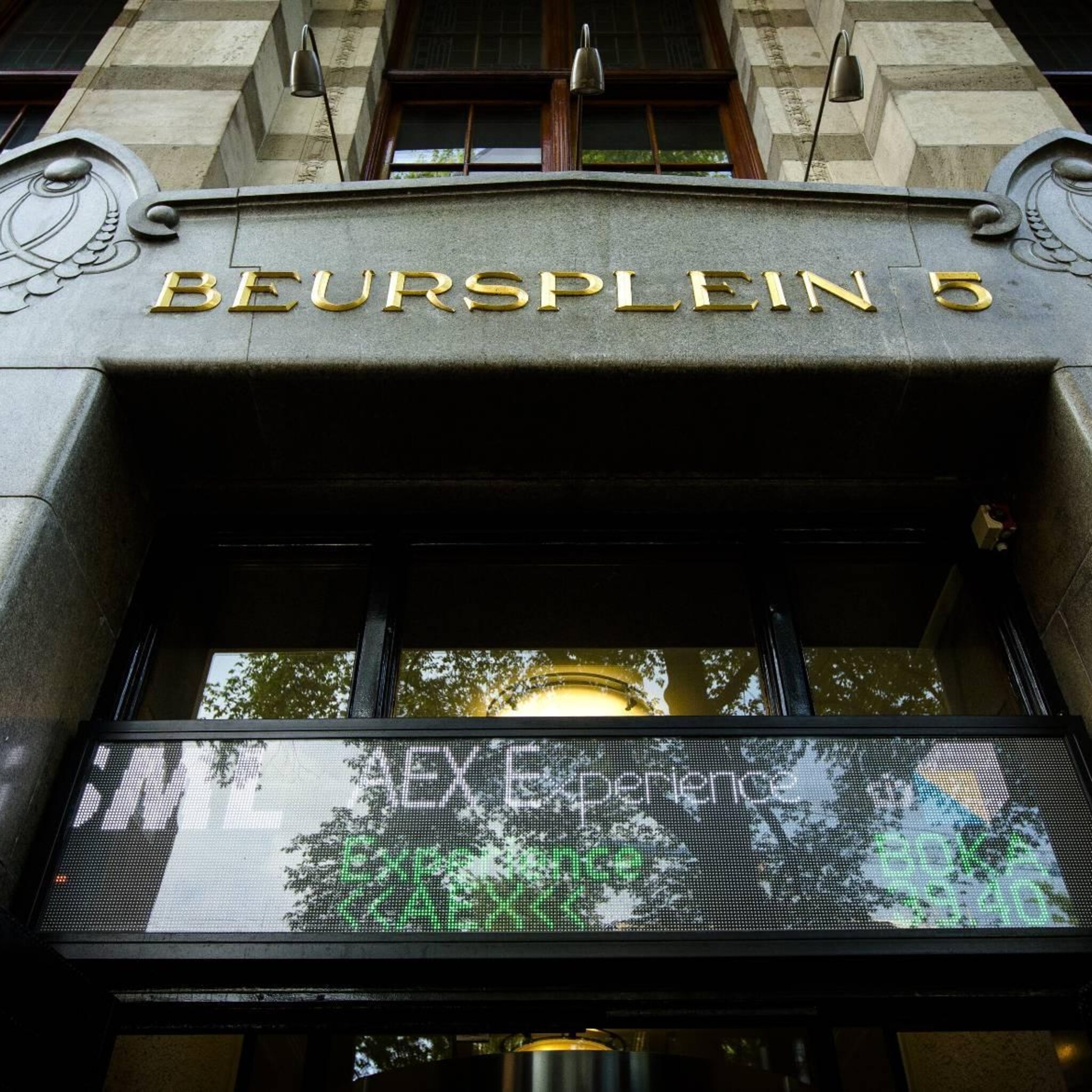 rentezorgen houden amsterdamse beurshandel in greep