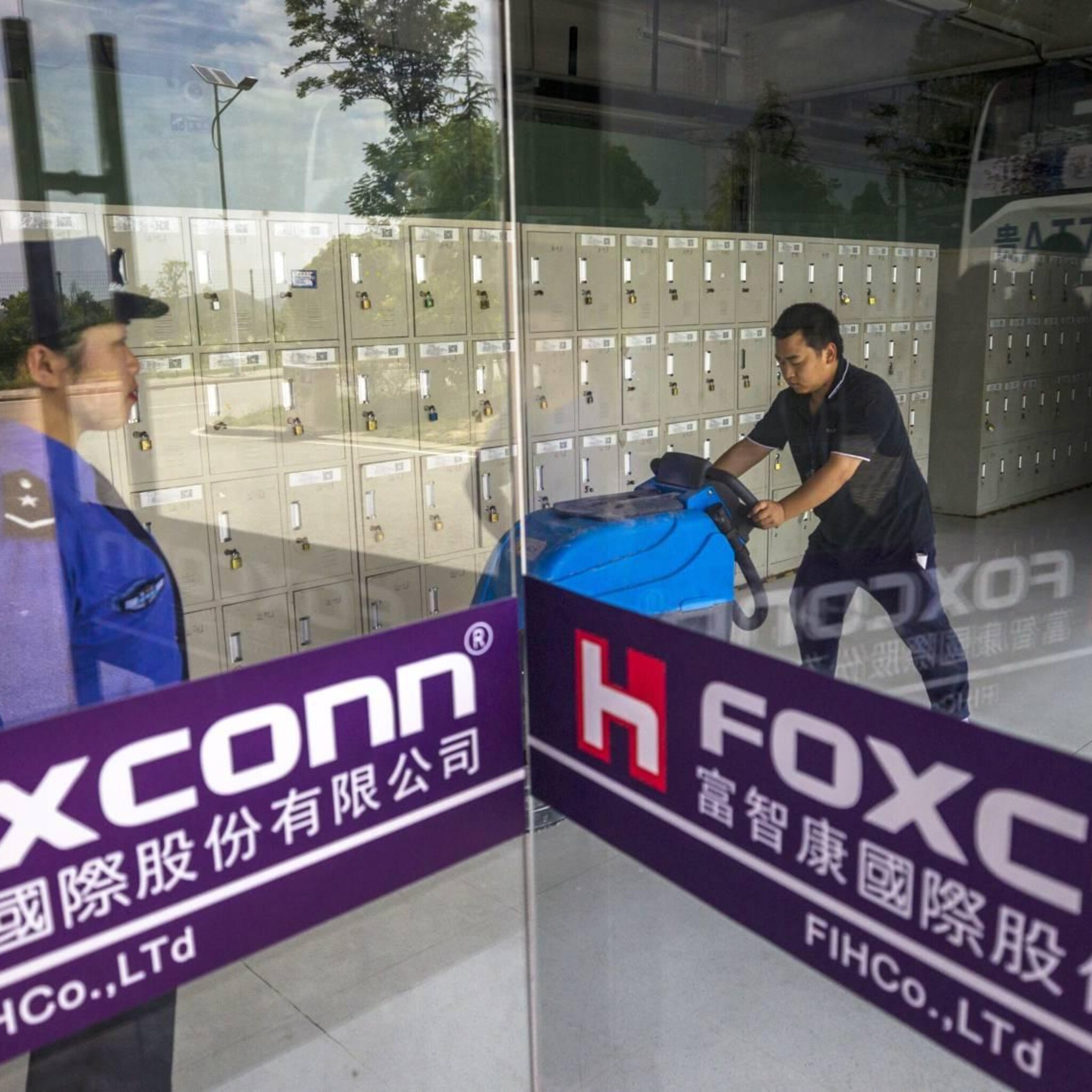 reuters foxconn verwacht nog weken lagere productie iphonefabriek
