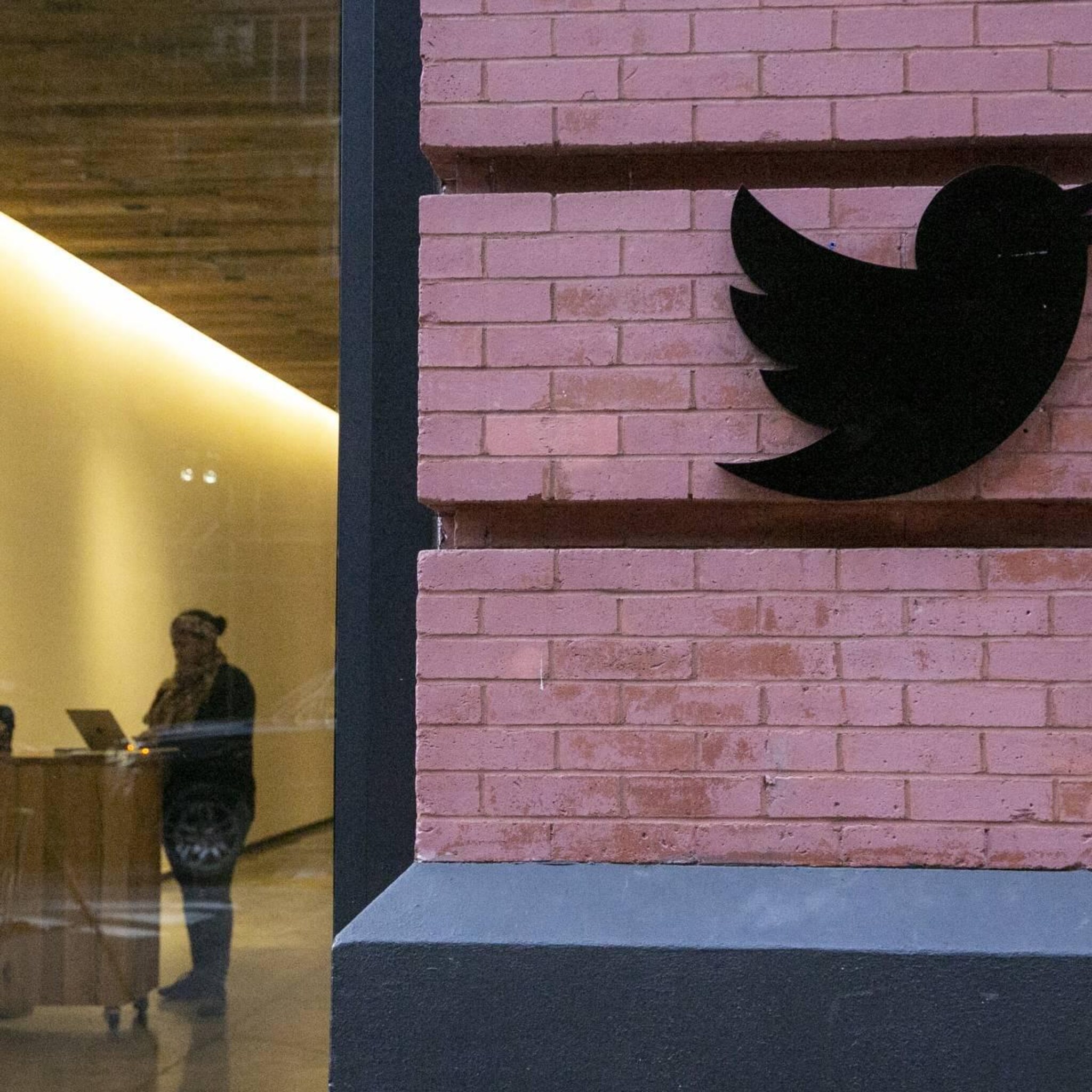 eu twitter riskeert boete of ban bij niet naleven regels