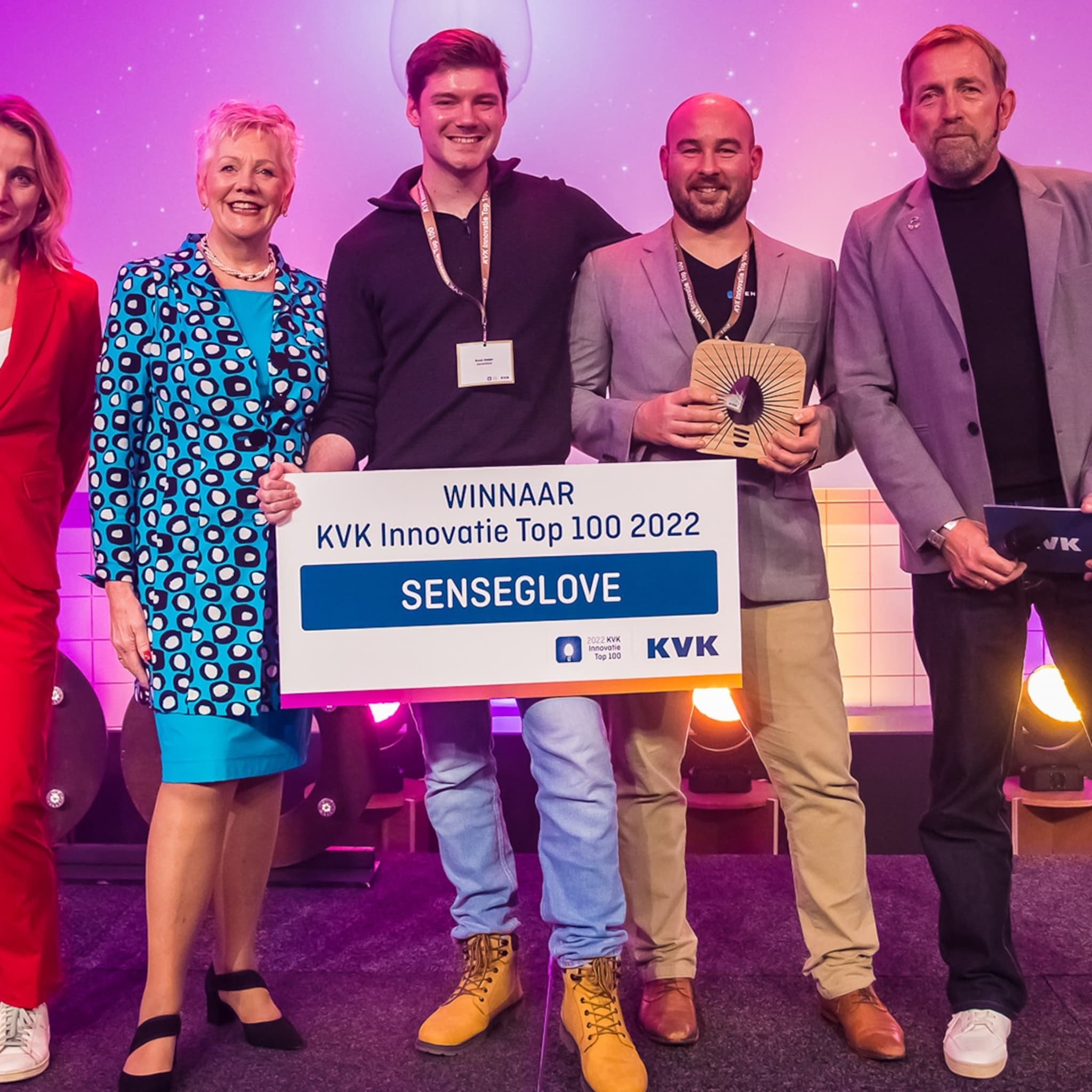 virtual reality bedrijf senseglove wint 17e kvk innovatie top 100