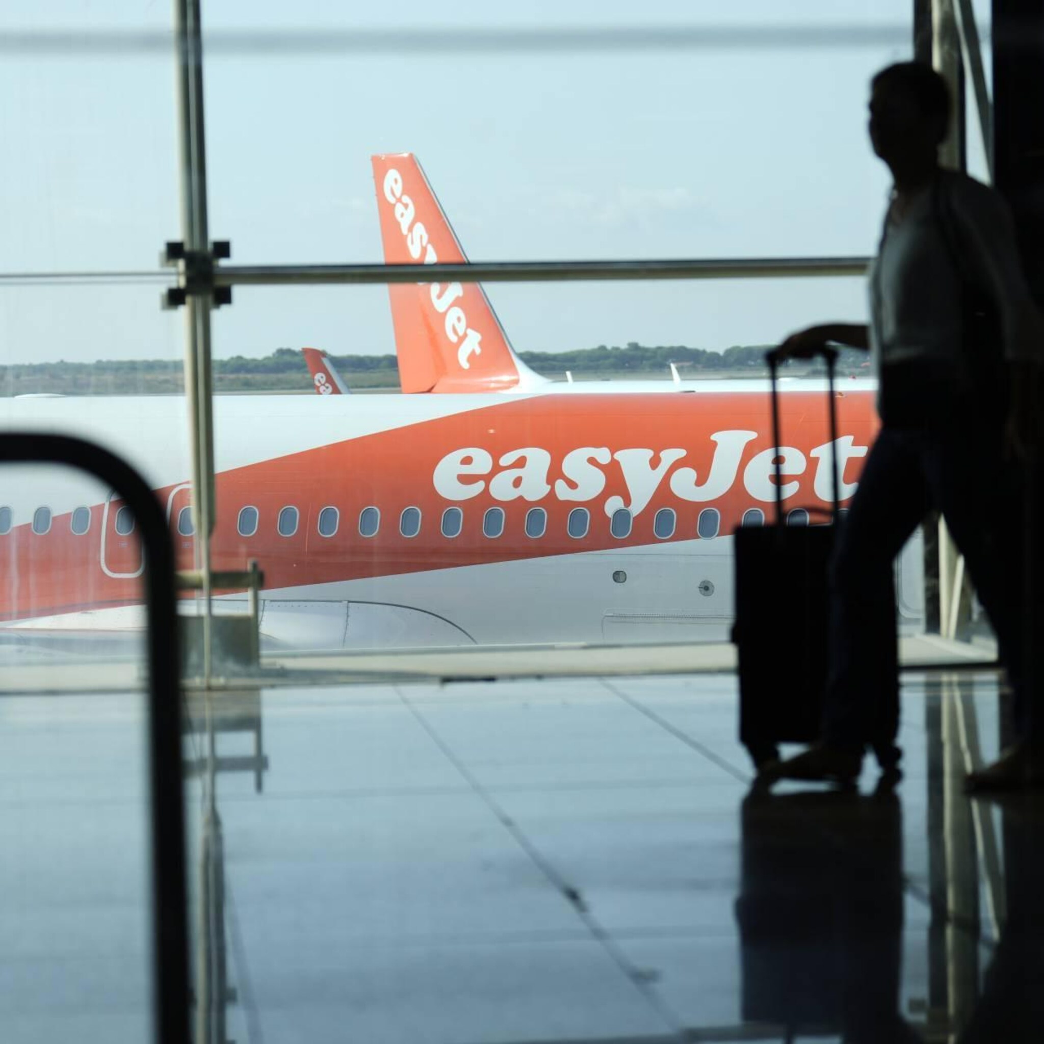 easyjet voert eerste test uit met vliegtuigmotor op waterstof