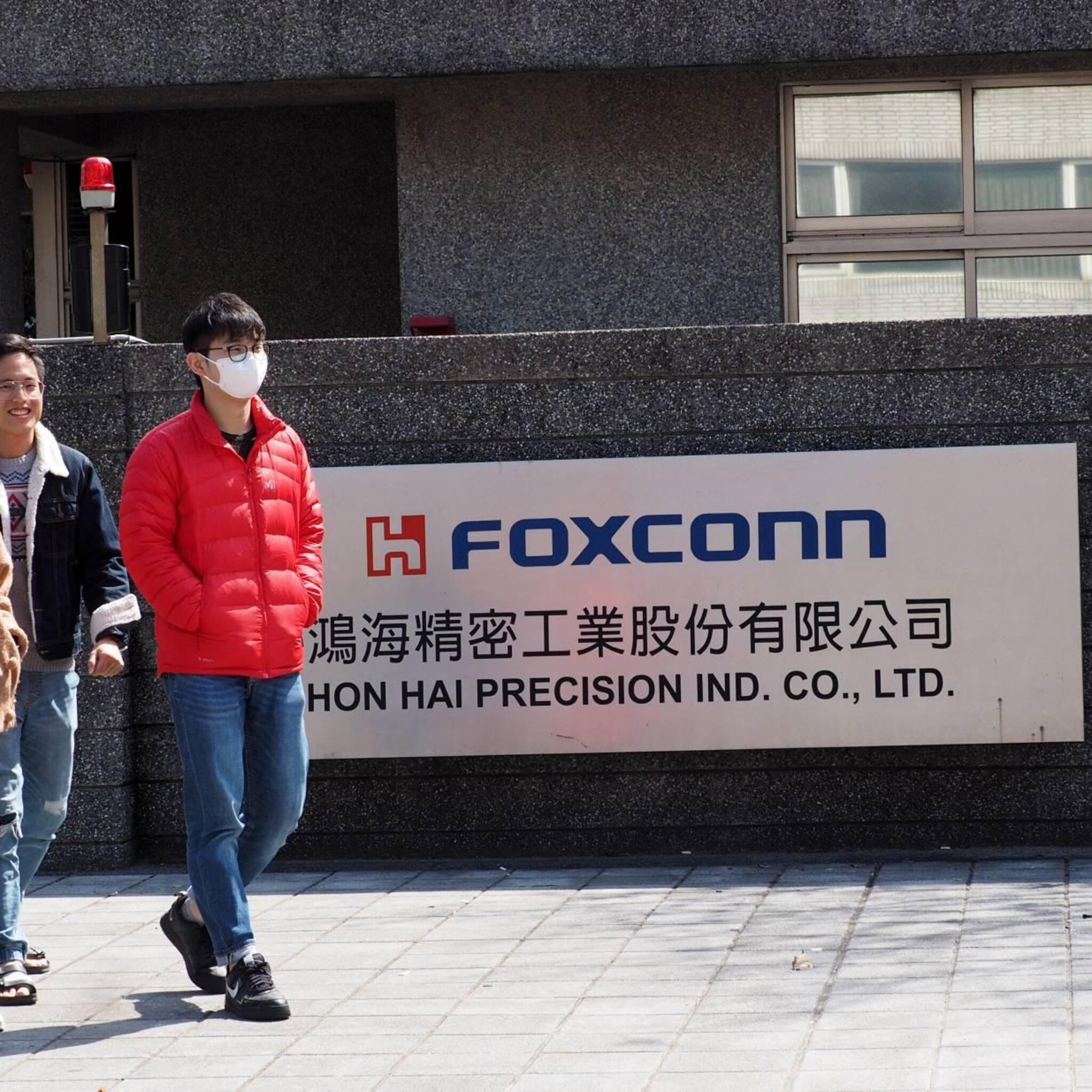 foxconn geeft personeel iphone fabriek bonus om te blijven