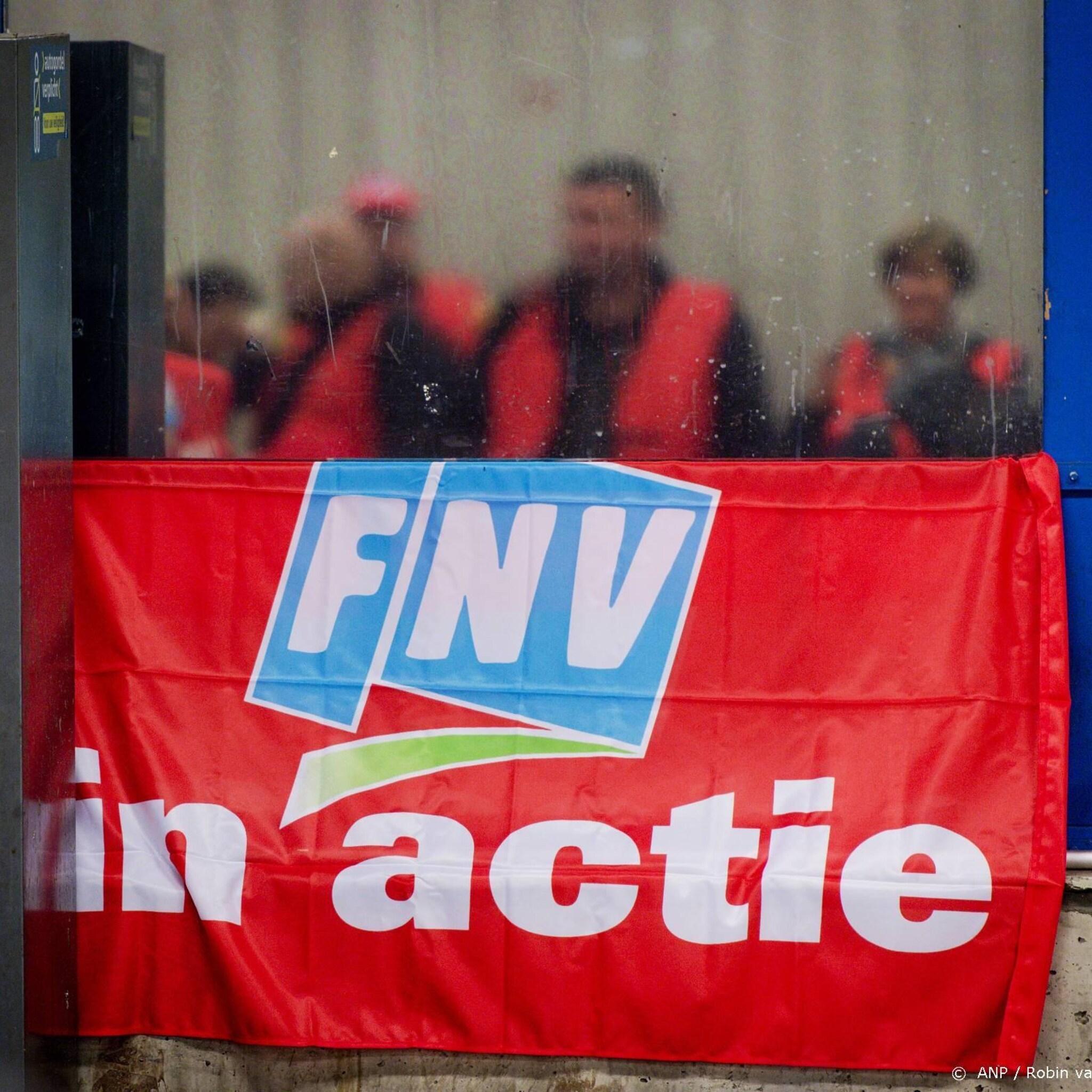 manifestatie fnv in olympisch stadion tegen inkomenscrisis