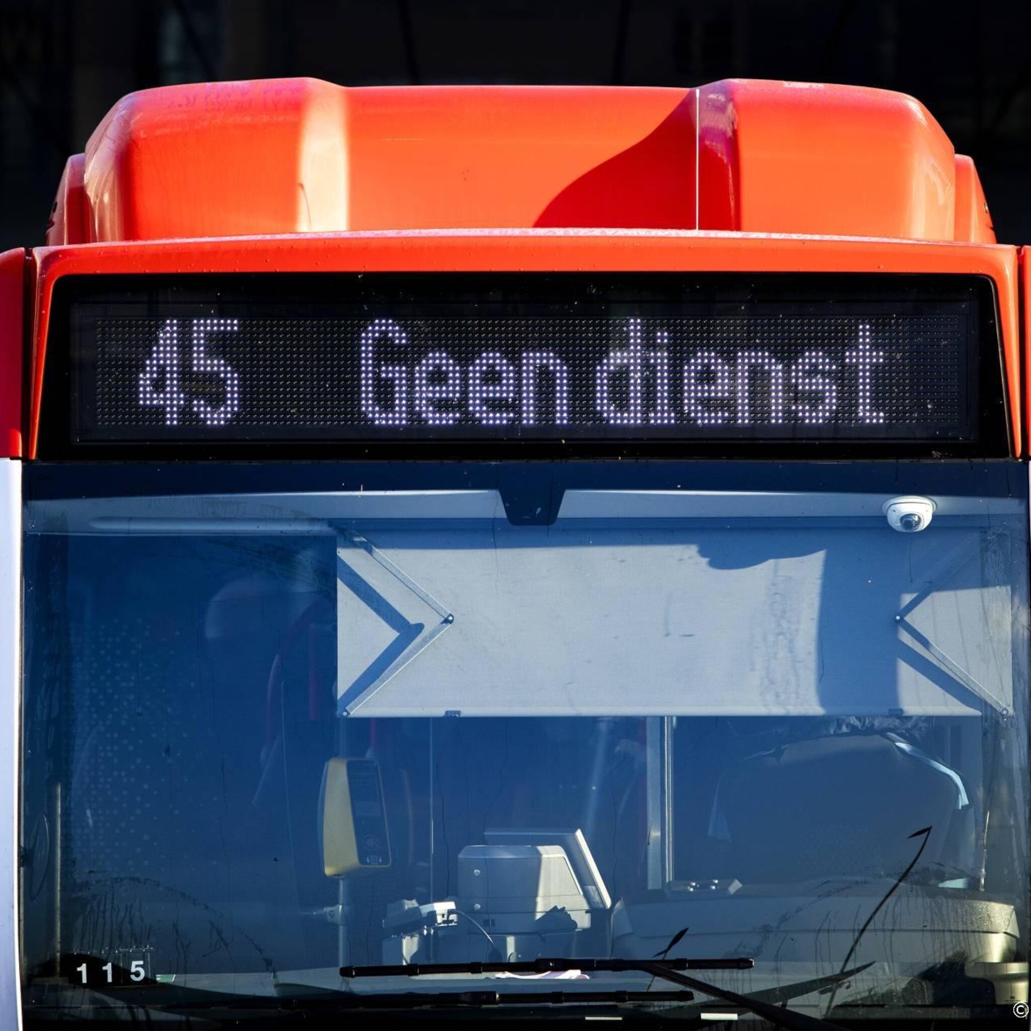 vakbonden dreigen met nieuwe stakingen in streekvervoer