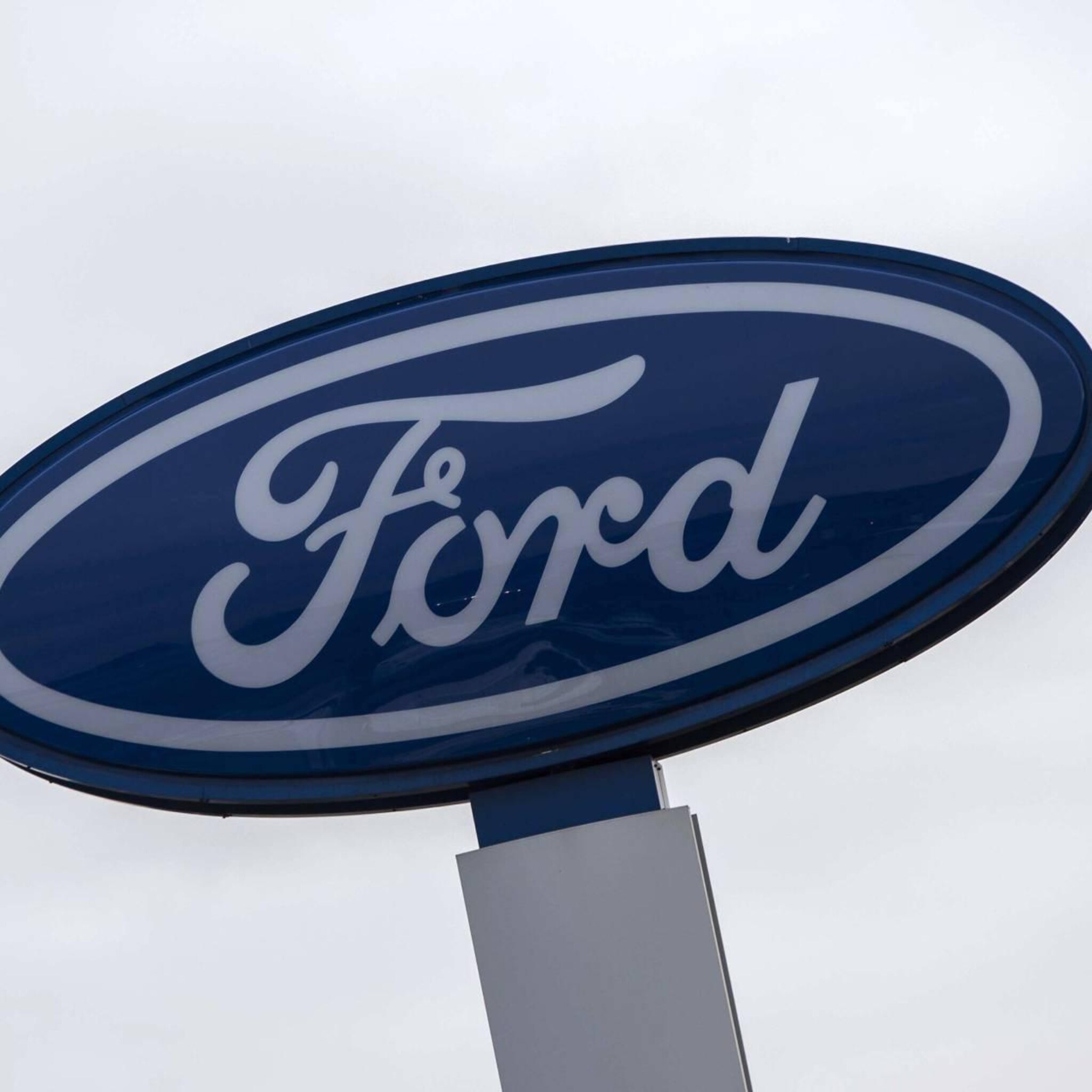 ford roept 634 000 suv s terug om brandgevaar