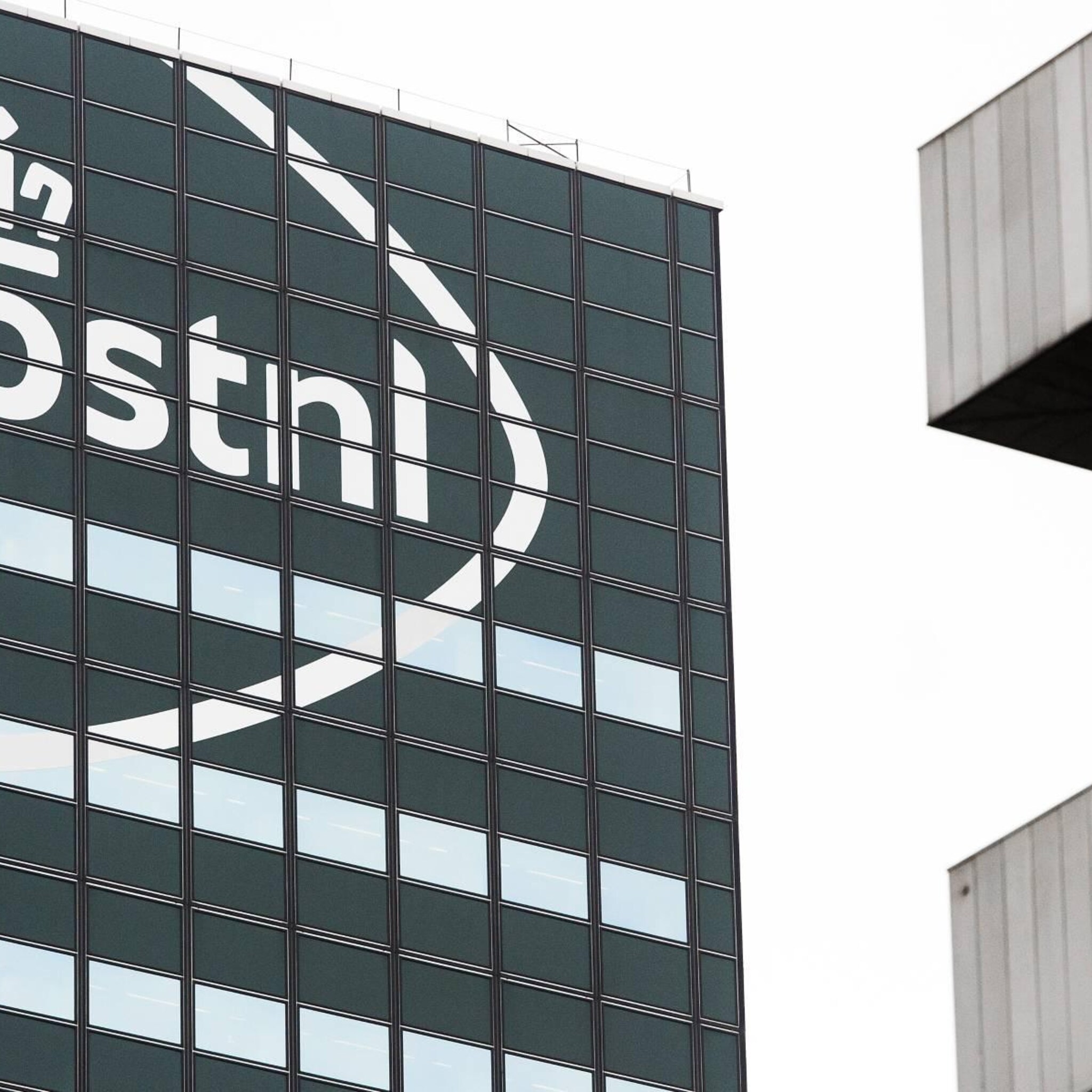 belang tsjechische miljardair in postnl verder gegroeid
