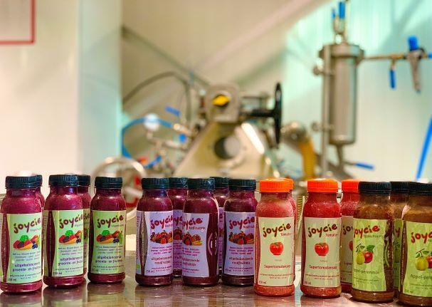 Joycie is een mix van meerdere soorten groenten en fruit in een gerecycled flesje van 250 milliliter. Foto: MiFood.