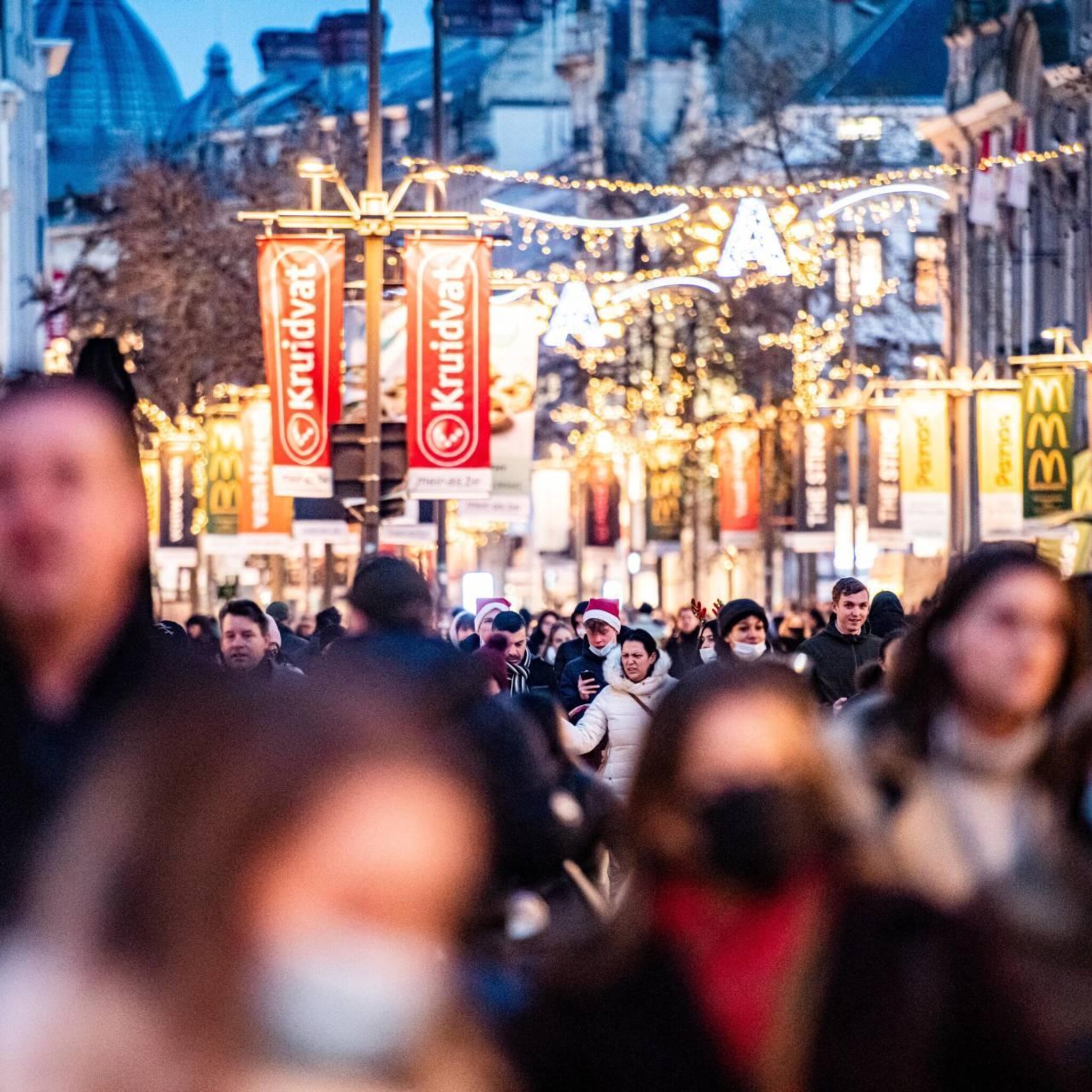 consumenten iets minder negatief over economie