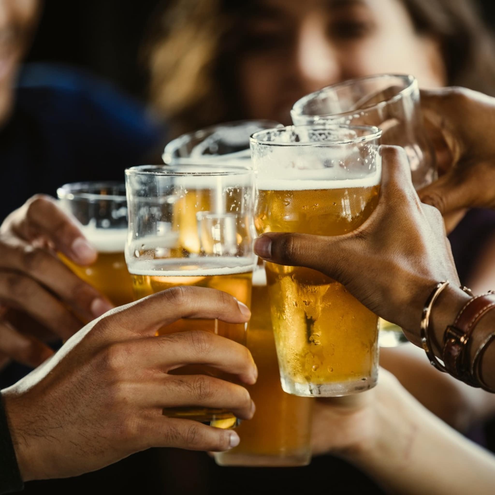 bitterballen en bier bonden ons maar de wekelijkse borrel op vrijdag dreigt uit te sterven