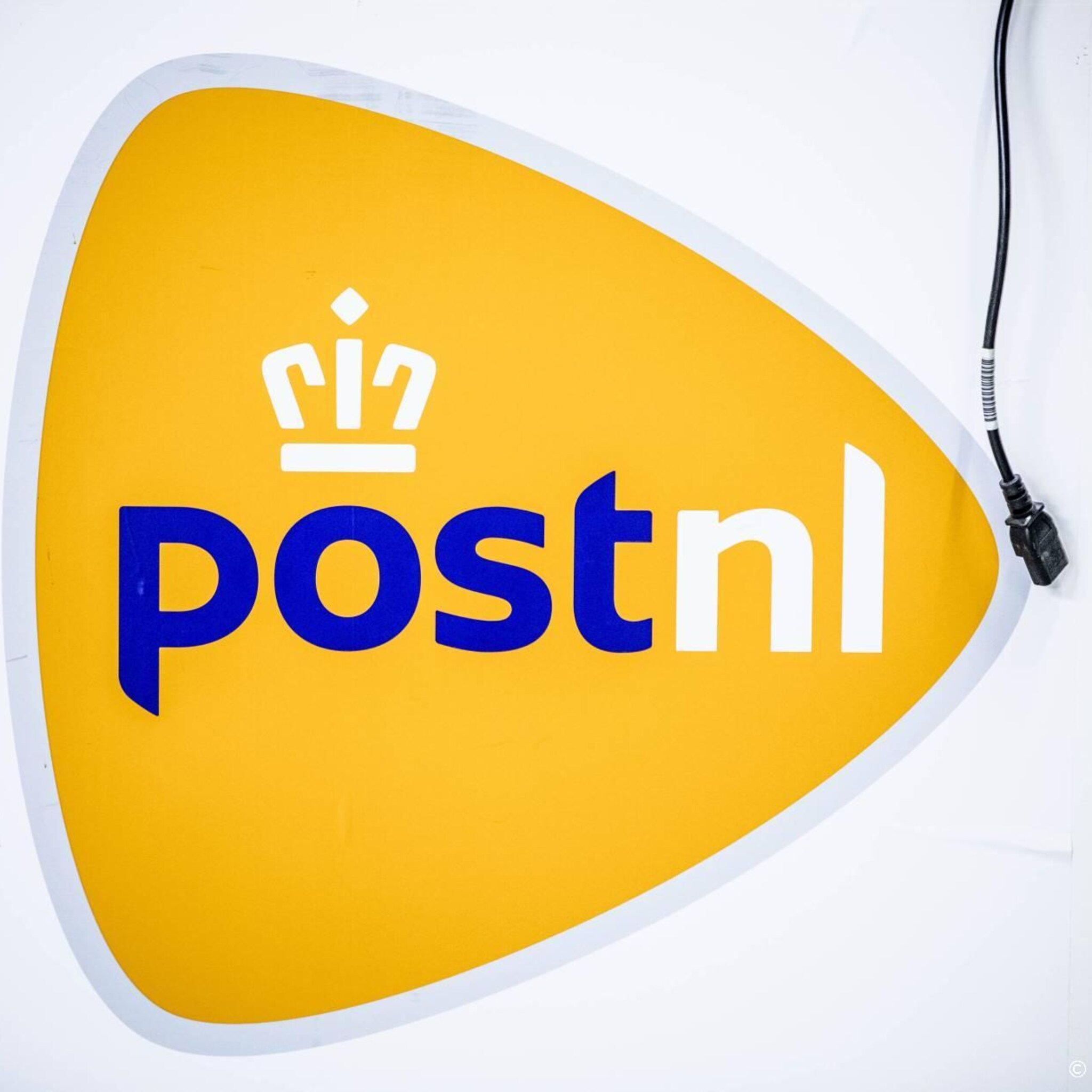 aandacht voor postnl op damrak door stakingsdreiging