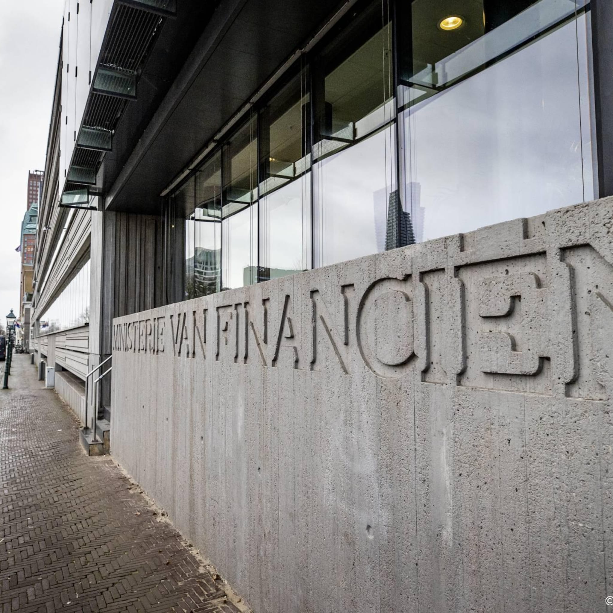 nederland overweegt aan duurzaamheid gekoppelde obligaties