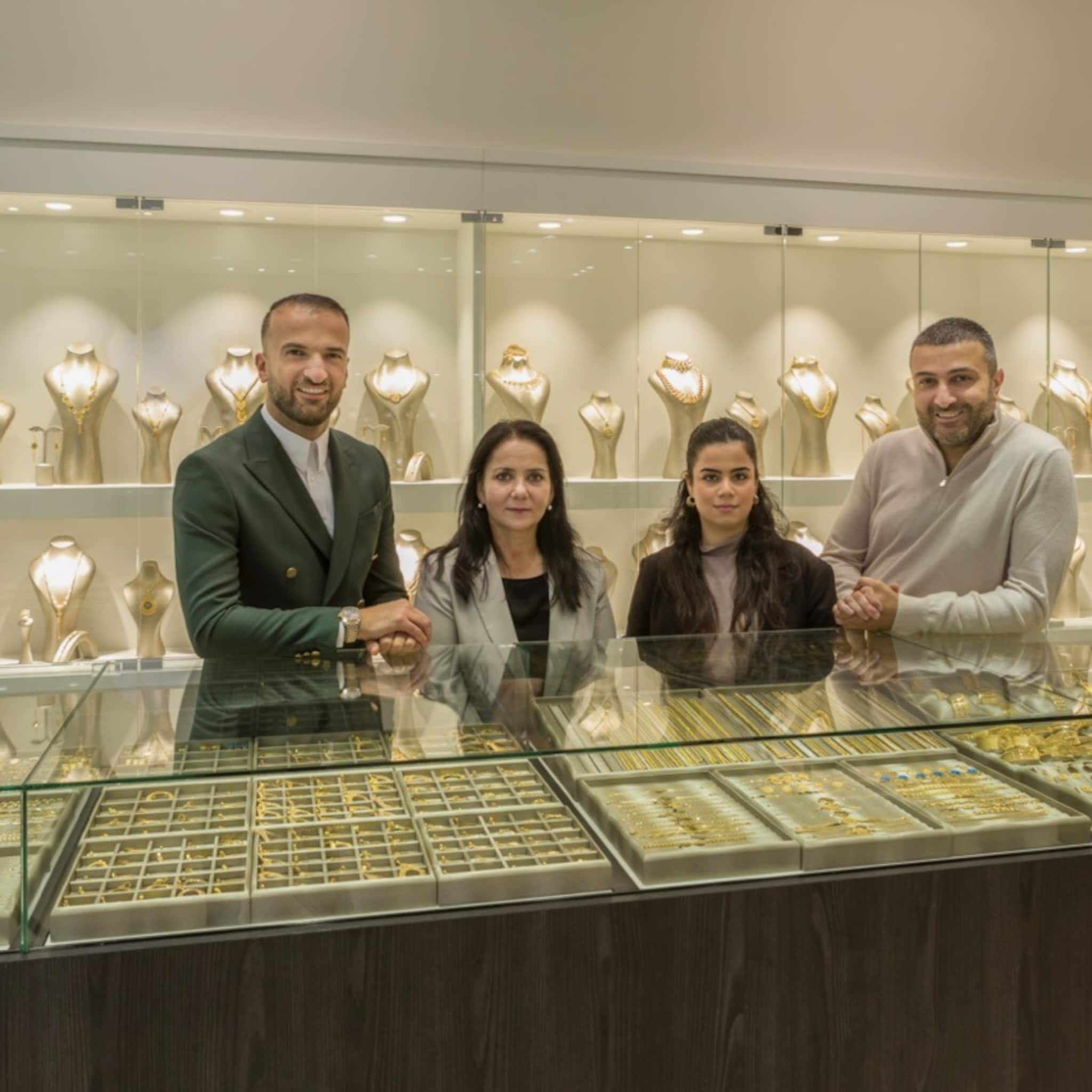 de ondernemende broers van saray bruidsmode en juwelier