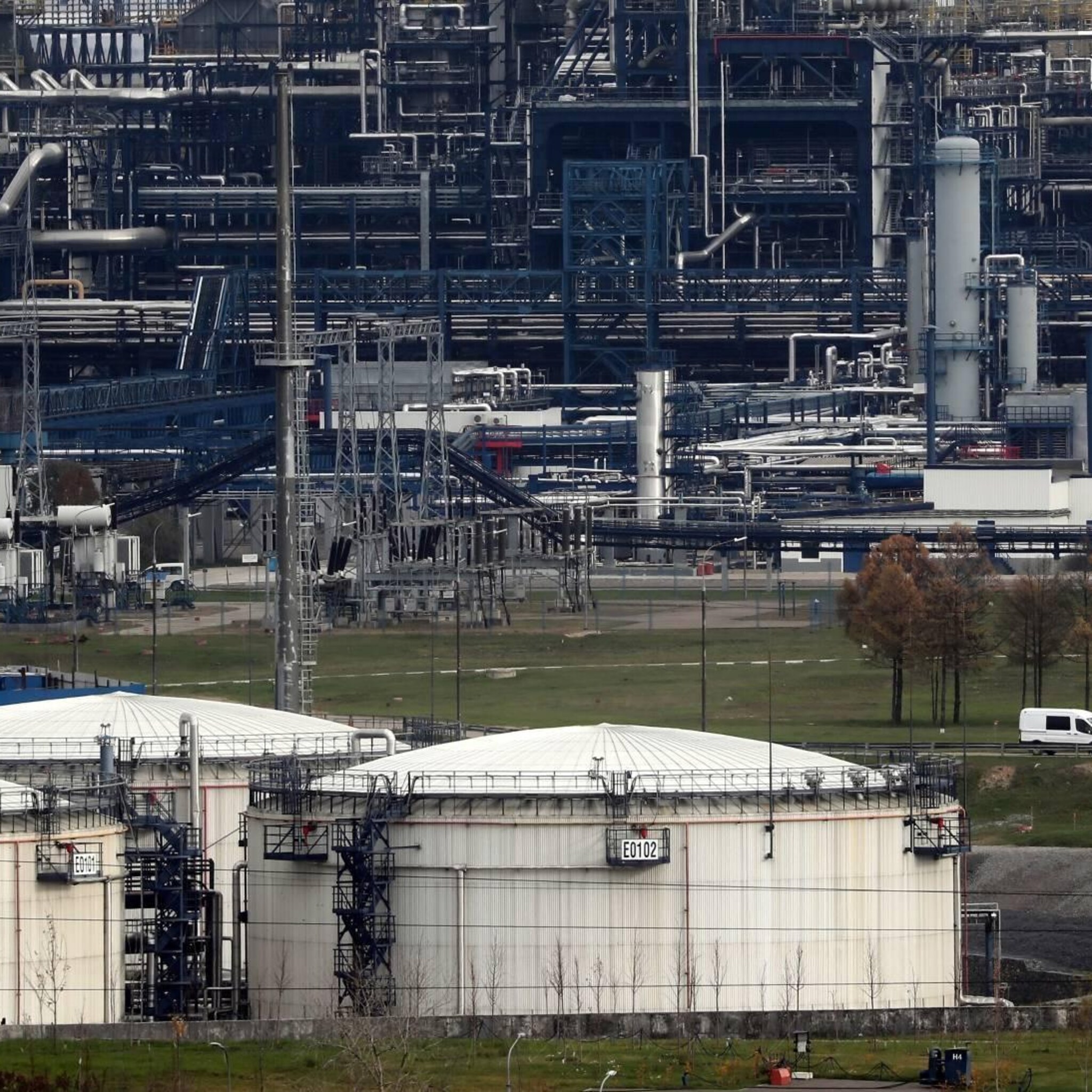 energieagentschap voorziet daling russische olieproductie