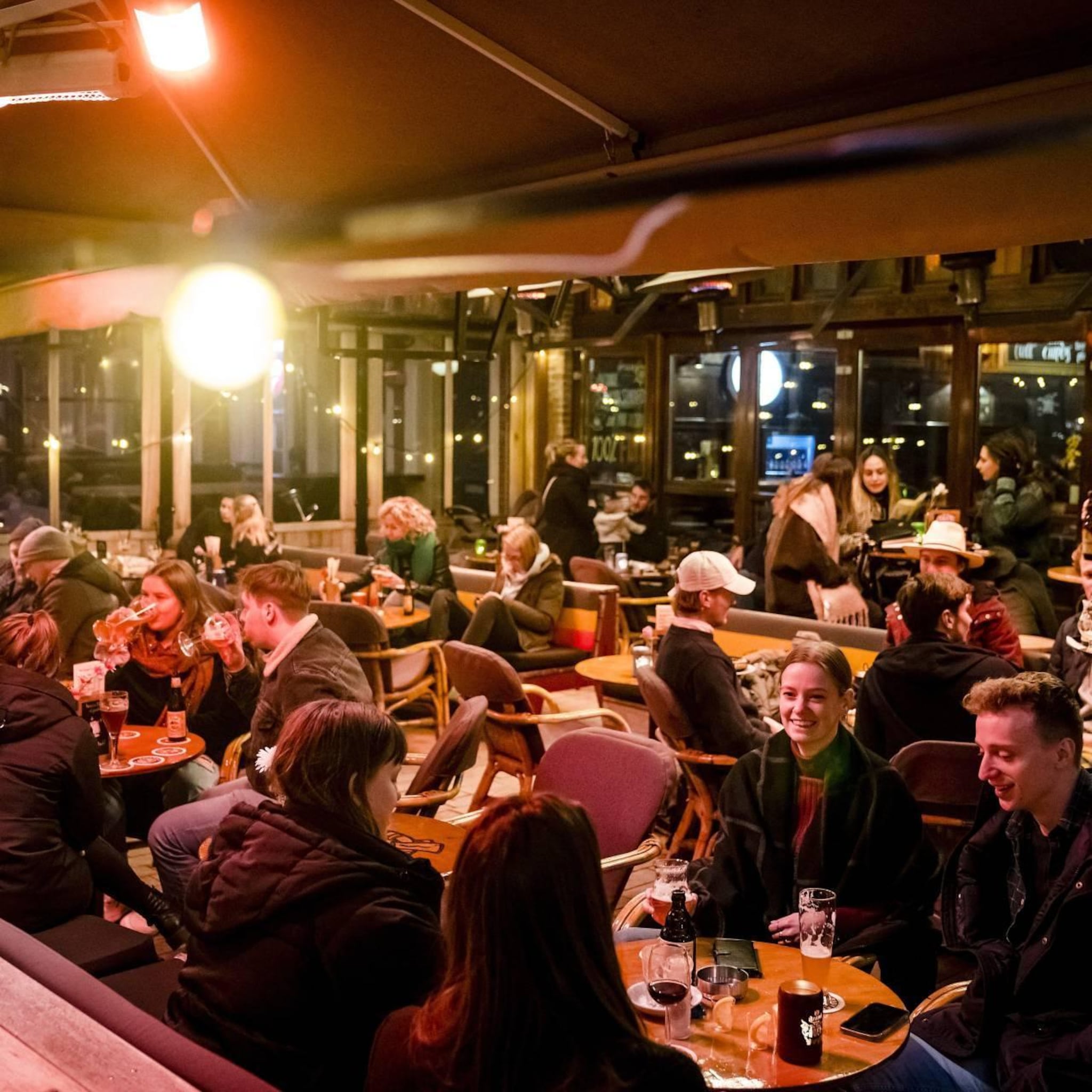 horeca waarschuwt verdwijnen terrasverwarming kost veel omzet