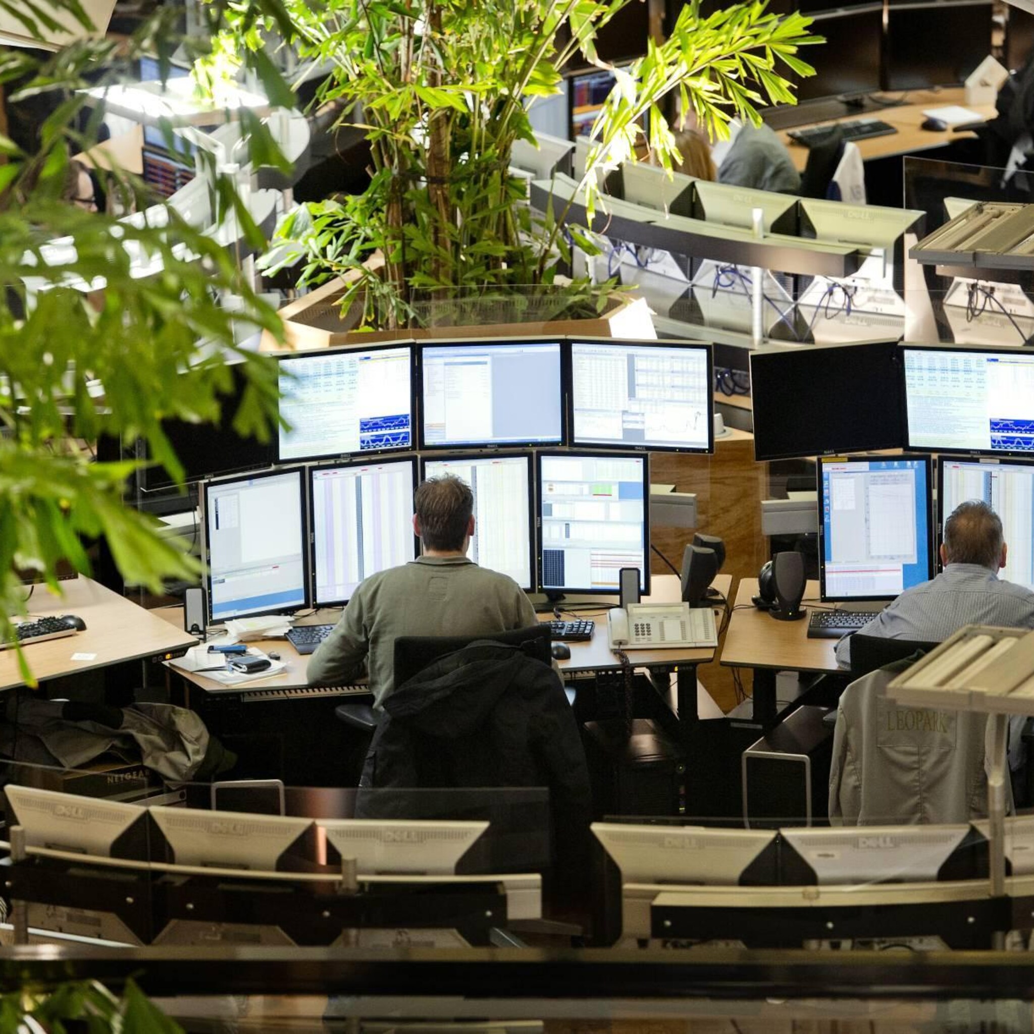 alfen en vopak stijgen op beursplein 5 na koopadviezen