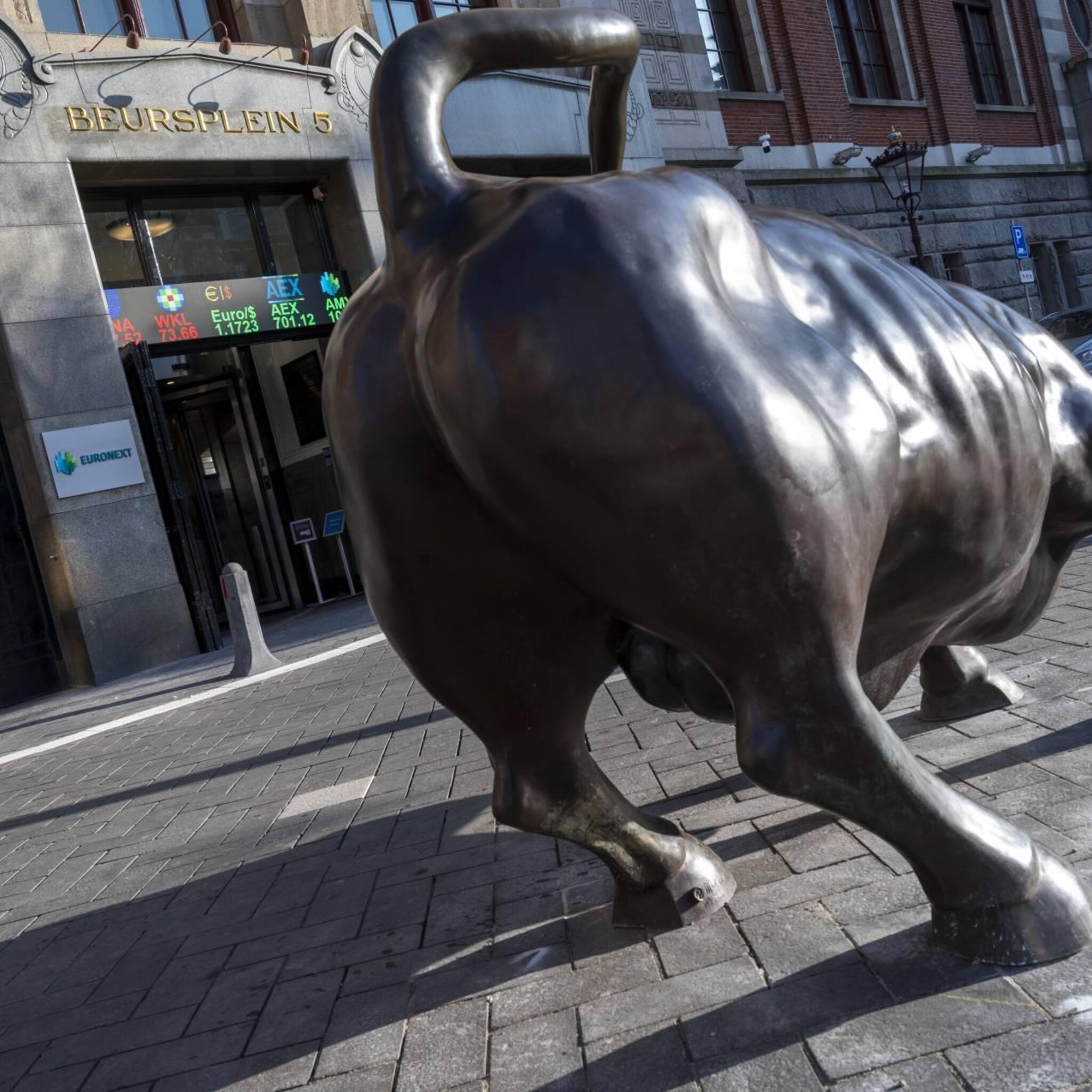 aex koerst af op positief begin na wereldwijde beursrally