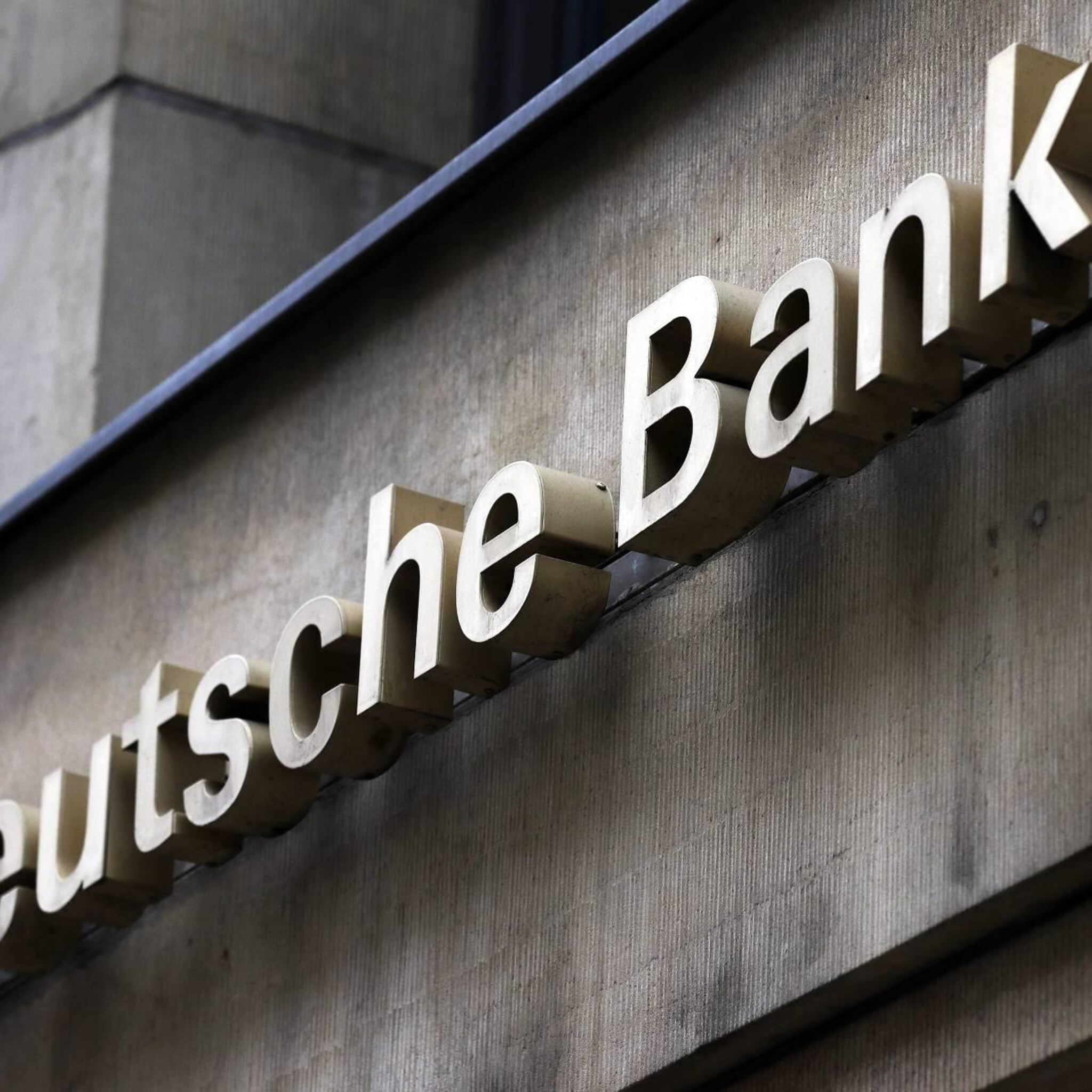 deutsche bank geeft duits personeel inflatiebonus van 1500 euro
