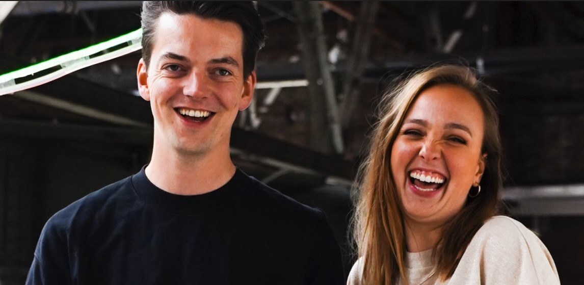 Margje Pijpker en Renco Schipper, de oprichters van het lokale groenten snackbedrijf SNACKWITHBENEFITS. Foto: SNACKWITHBENEFITS