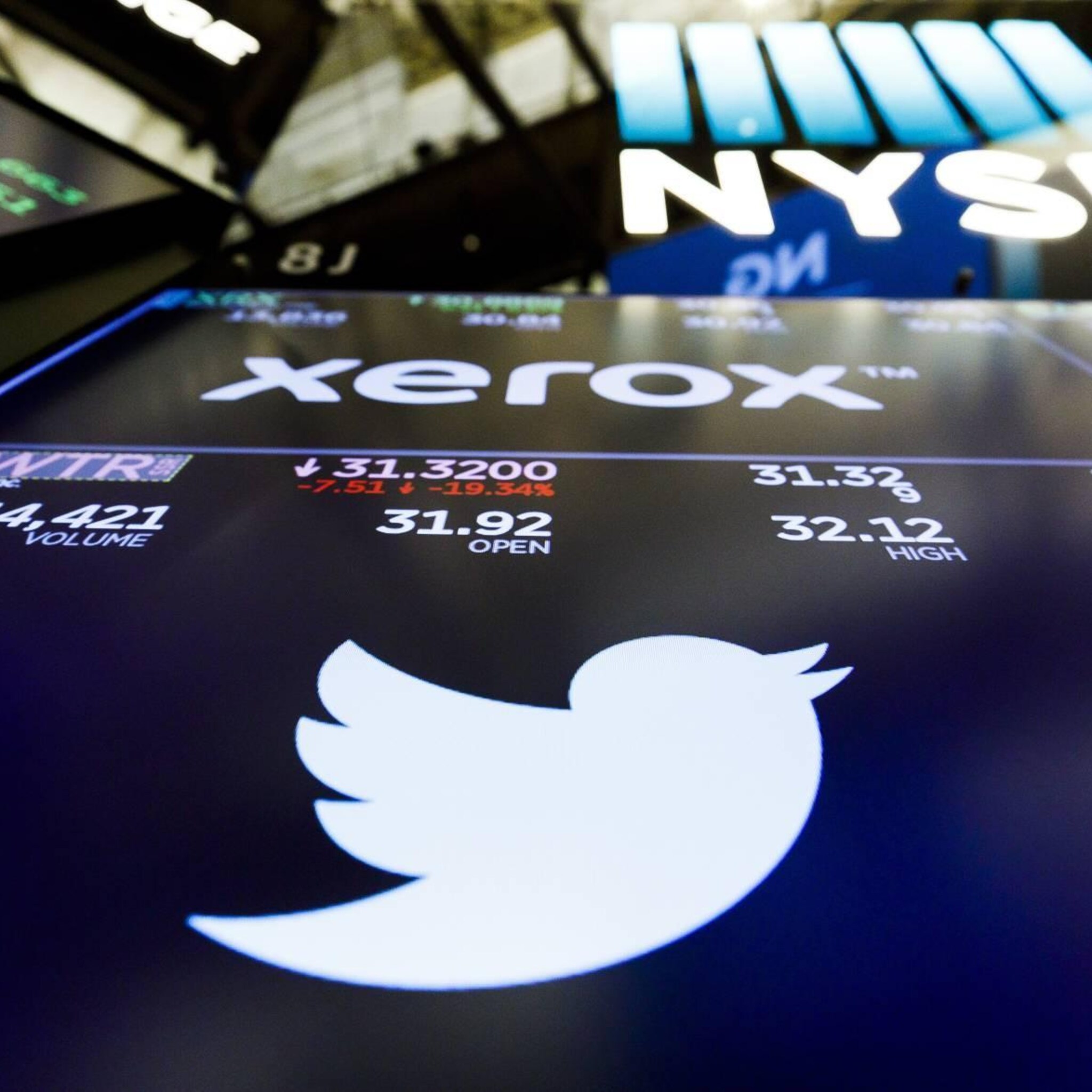 twitter loopt veel geld mis musk geeft activisten de schuld