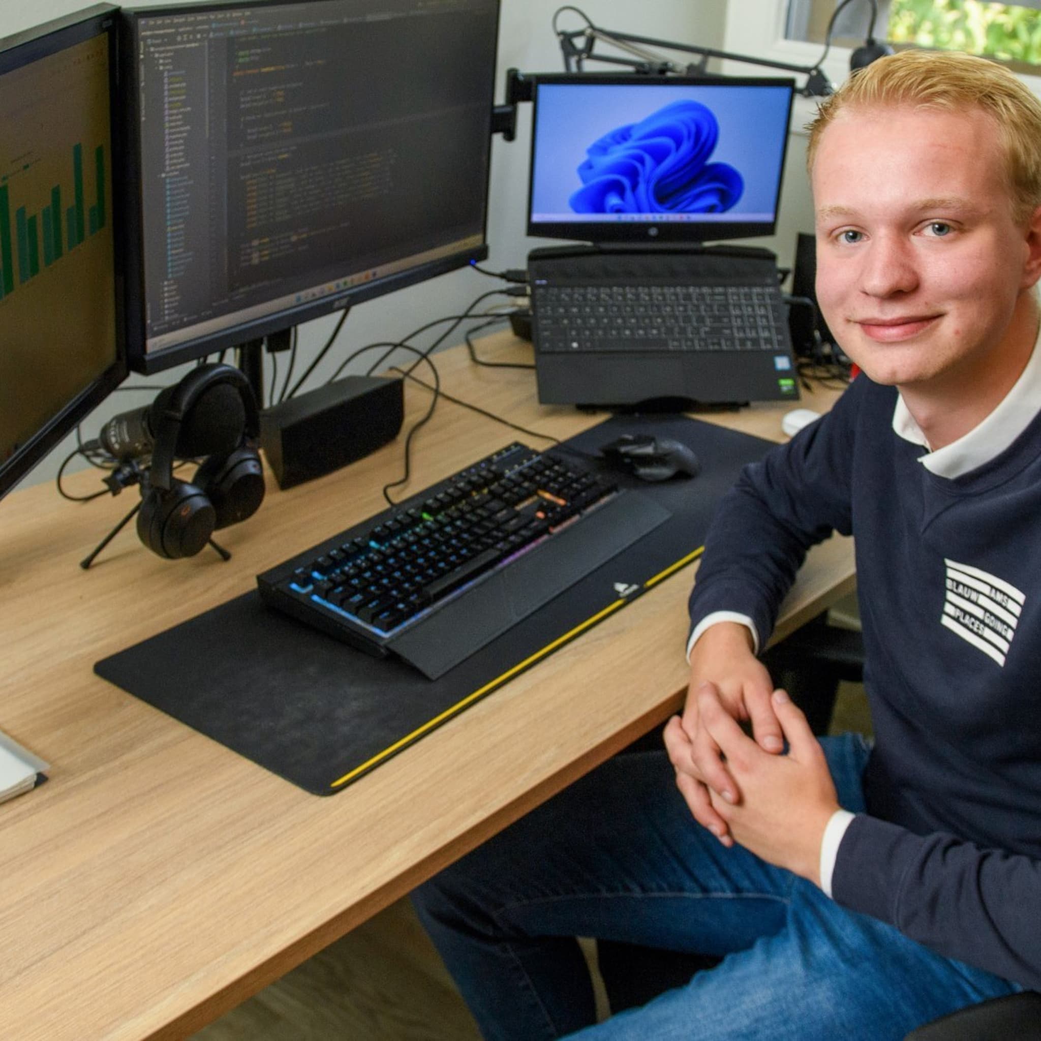 stephan 19 nam ontslag en begint opnieuw een eigen bedrijf het begon eigenlijk met minecraft