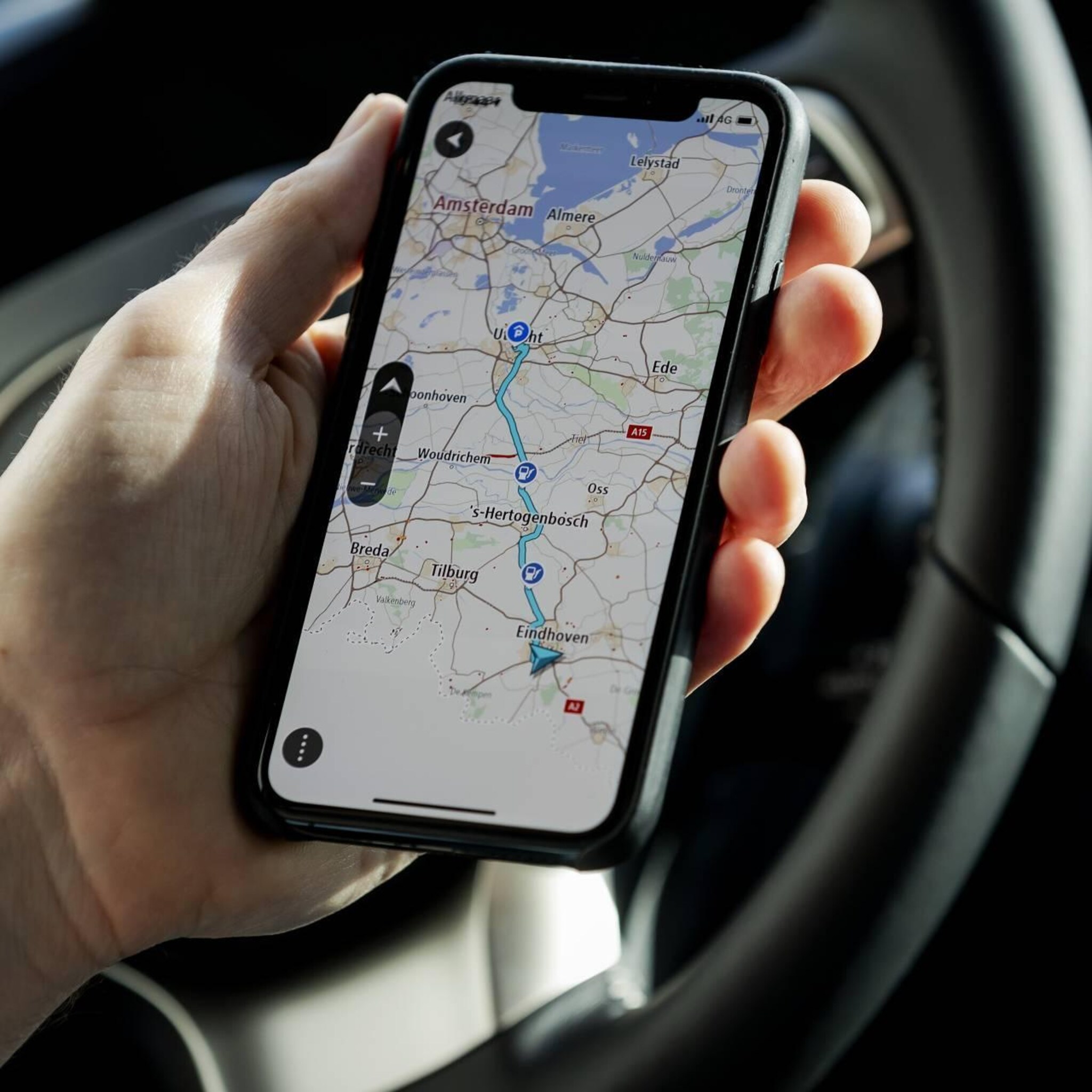 tomtom wil met nieuwe kaarten klanten beter bedienen