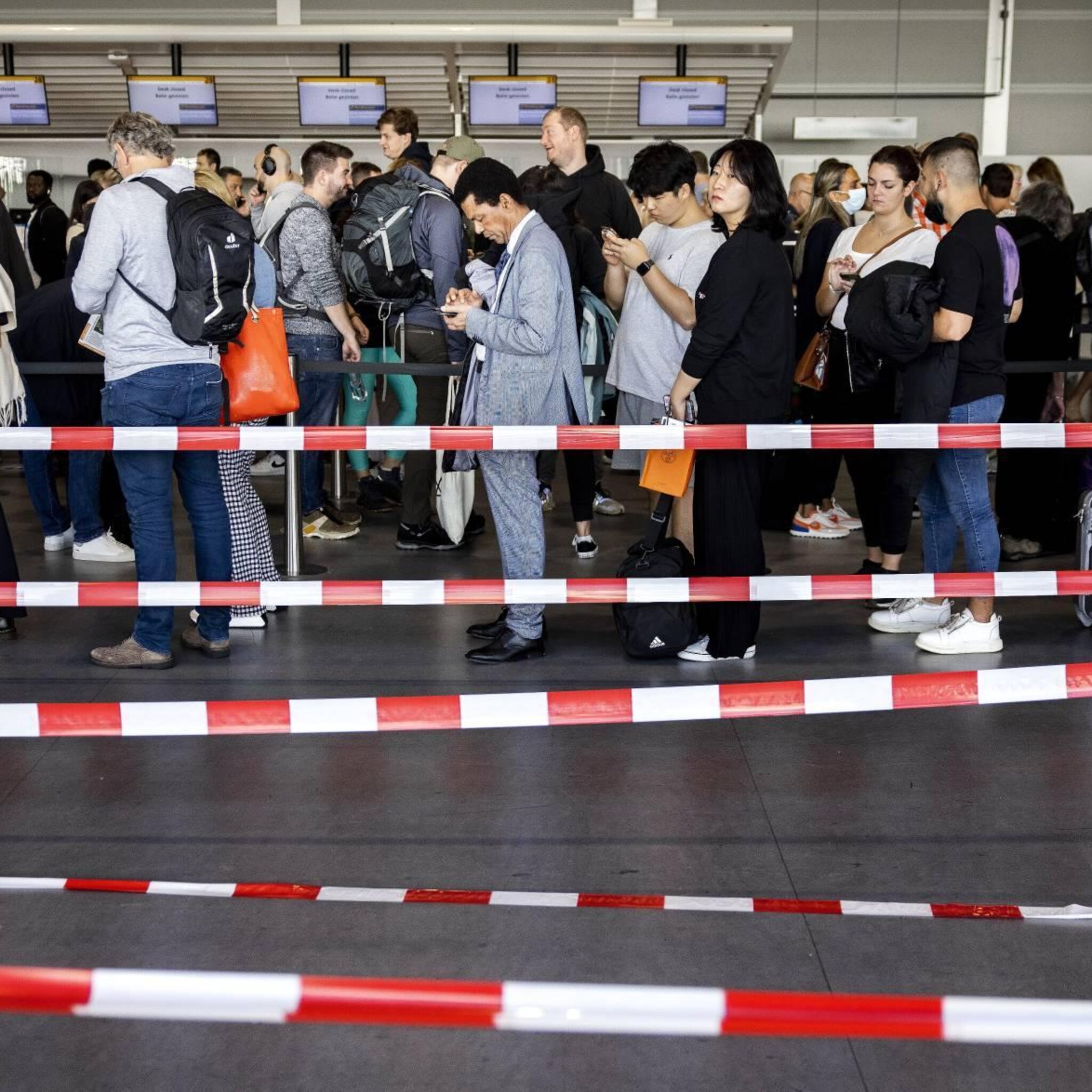 schiphol bijna hele herfstvakantie minder dan uur wachttijd