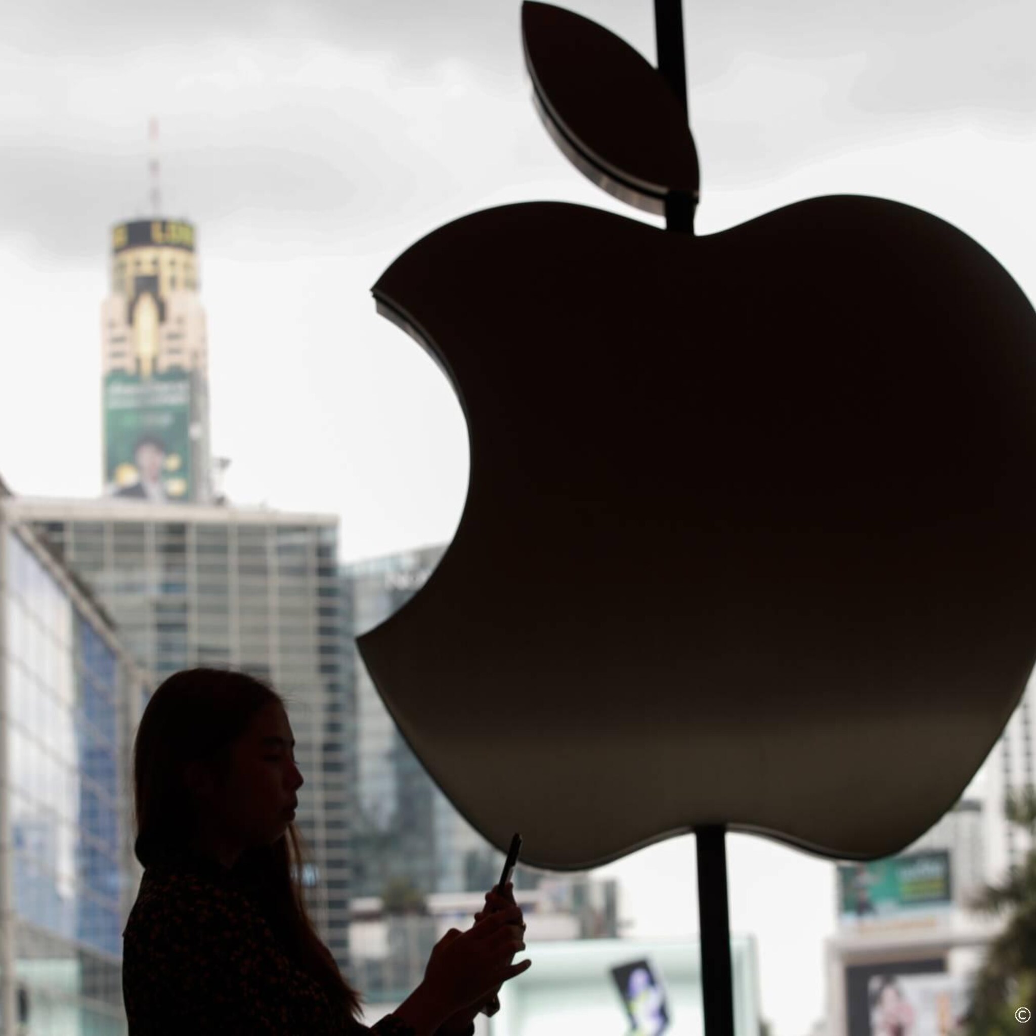 corona uitbraak in iphonefabriek kan productie flink beperken