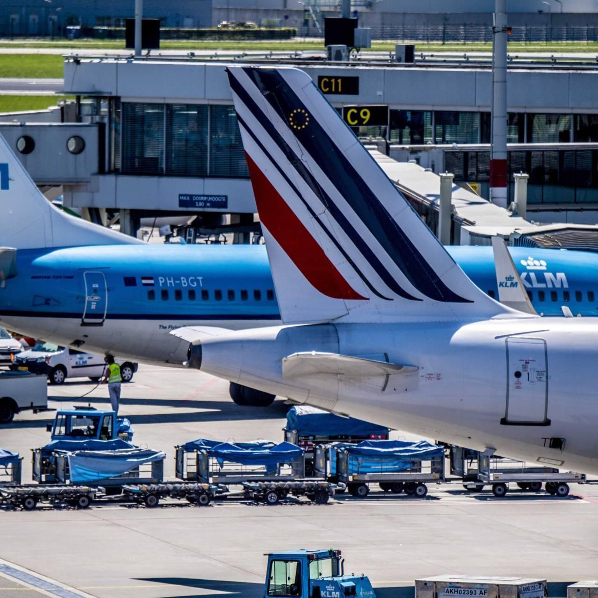 aandacht voor cijfers air france klm en signify op damrak