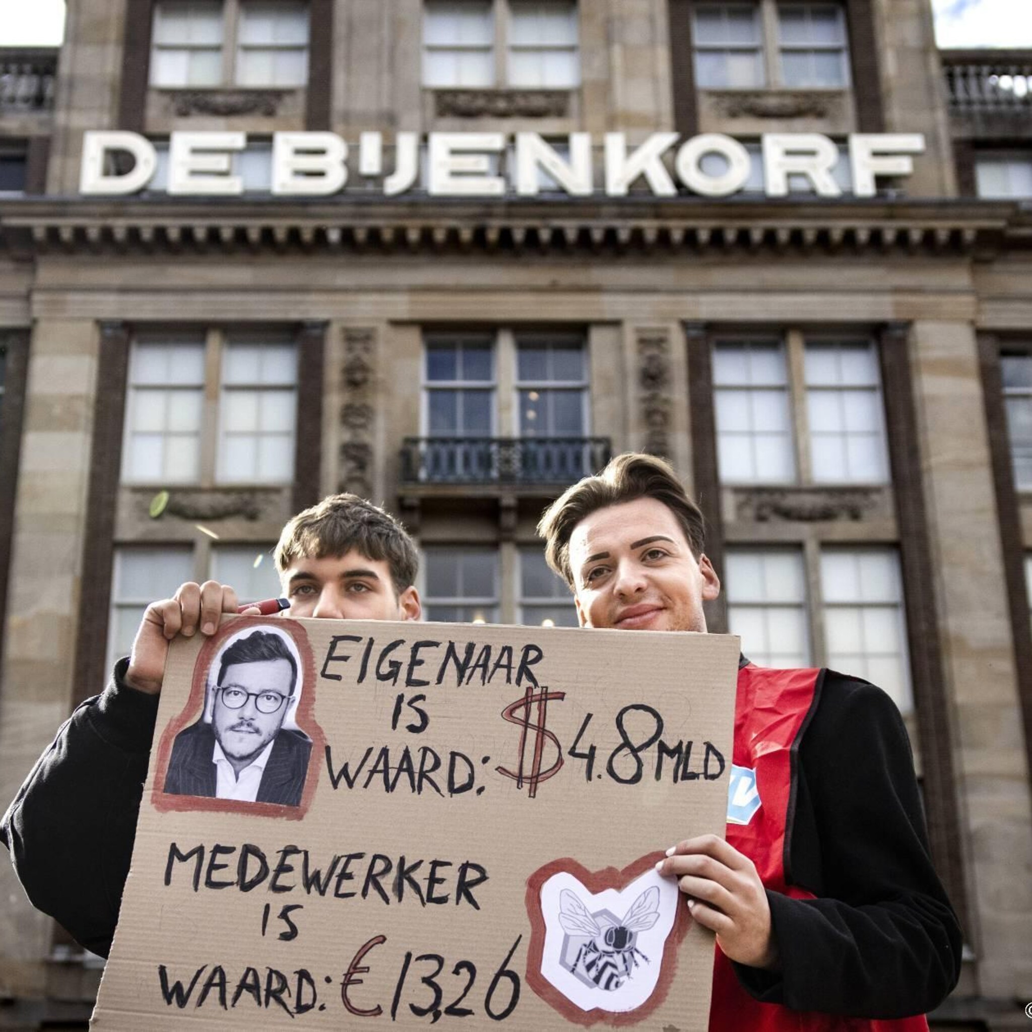 fnv medewerkers de bijenkorf amsterdam gaan hele zaterdag staken
